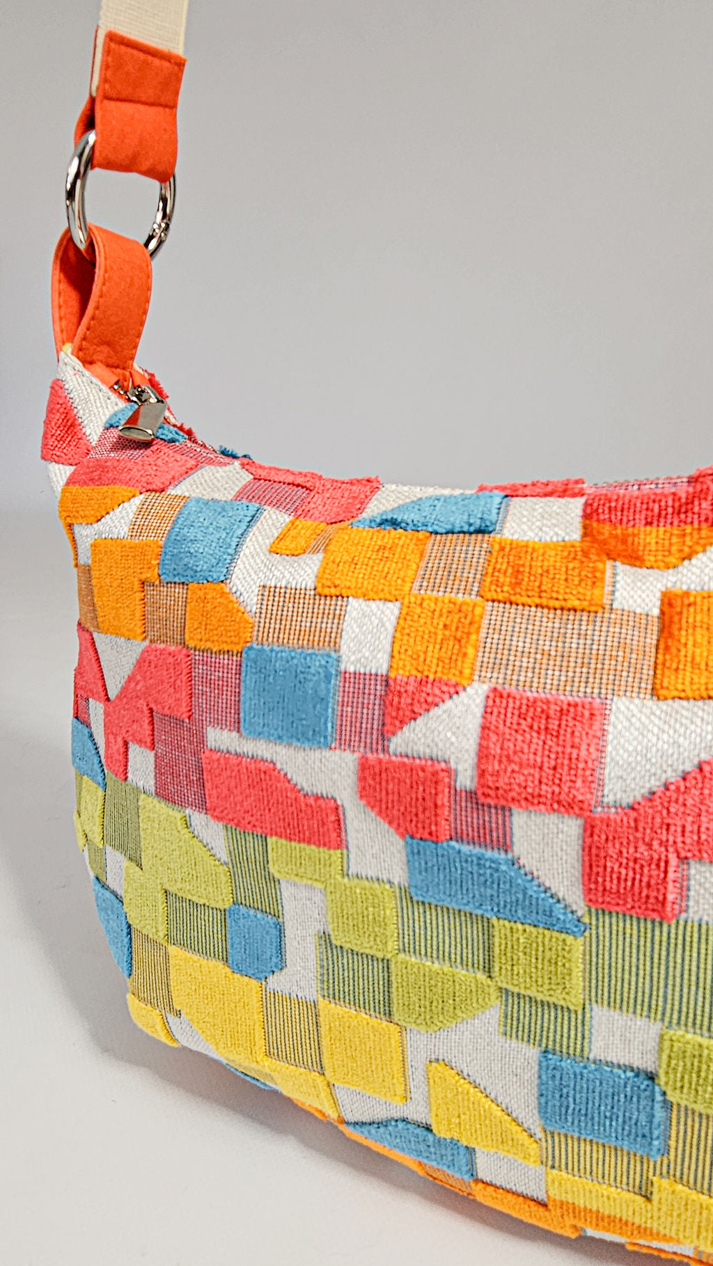 Momoc Frigiliana Mosaic hobo bag side view crescent shape colourful pattern handmade | Momoc Shoes Spain