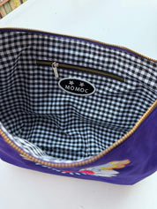Momoc Te Recuerdo violet handbag inside with an interior pocket and gingham cotton lining sacred heart embroidery collection Spain | Momoc Shoes Spain