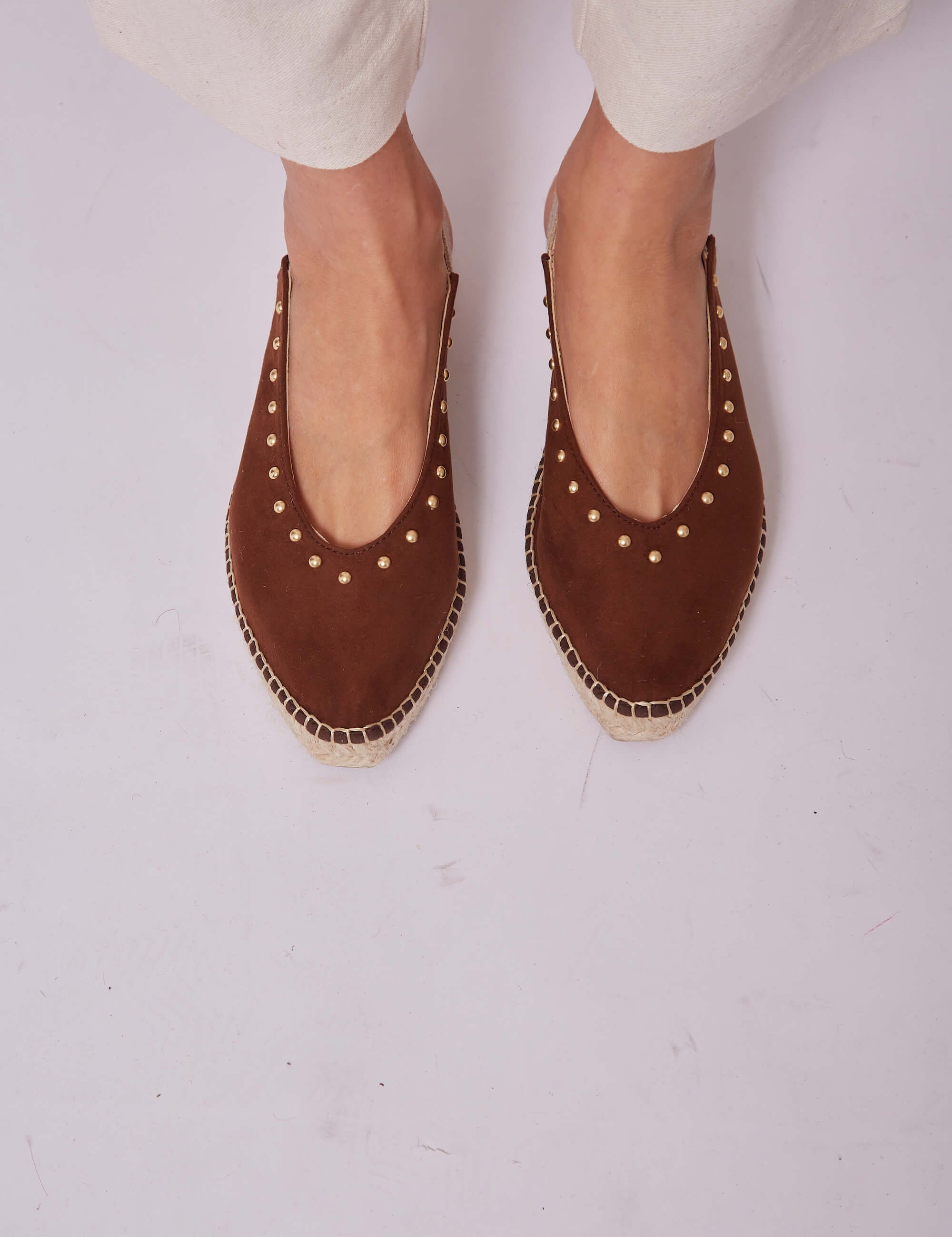 MOMOCshoes_veganandsustainablesandals_conacandtacks_2.jpg