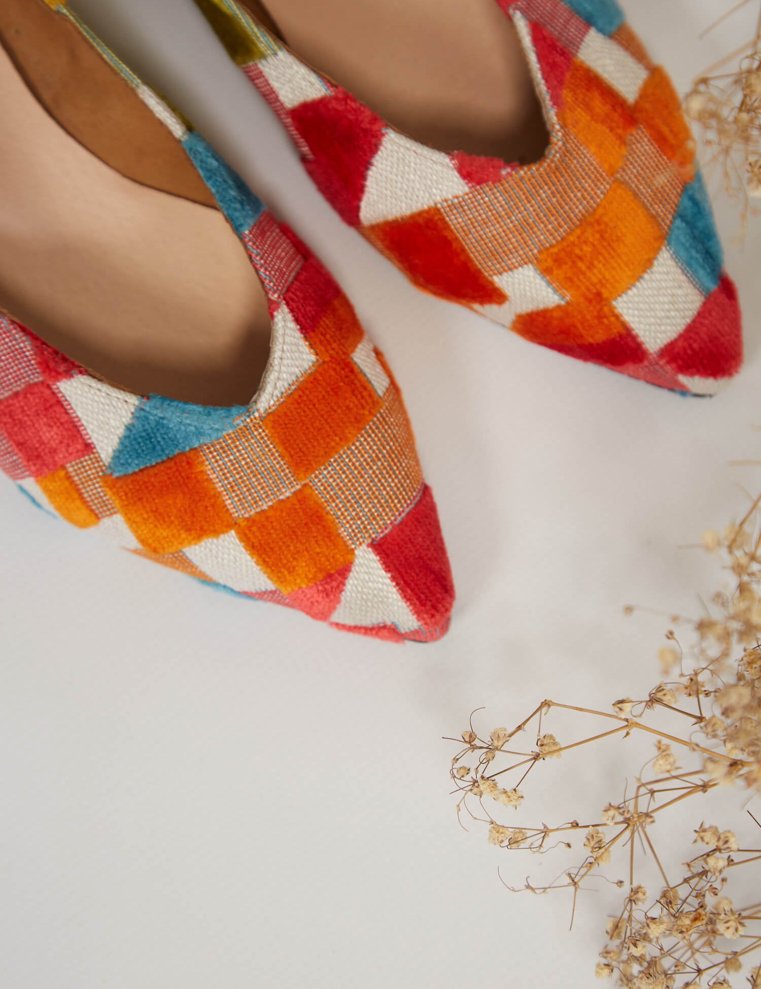 Momoc_Summer_sustainableandveganshoes_LAU_Frigiliana_6.jpg