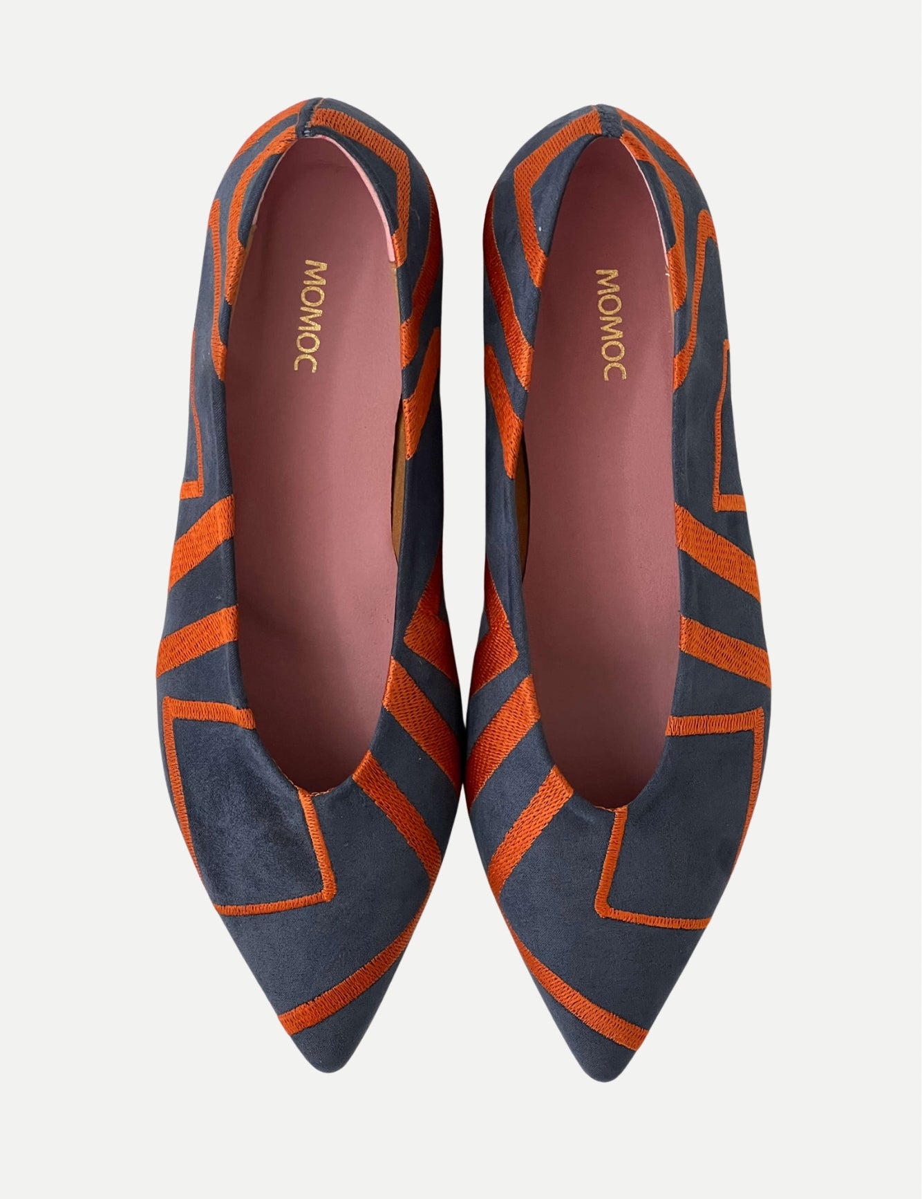 Momoc Midnight Funk slate blue ultrasuede ballet flat pair top view orange geometric embroidery | Momoc Shoes Spain