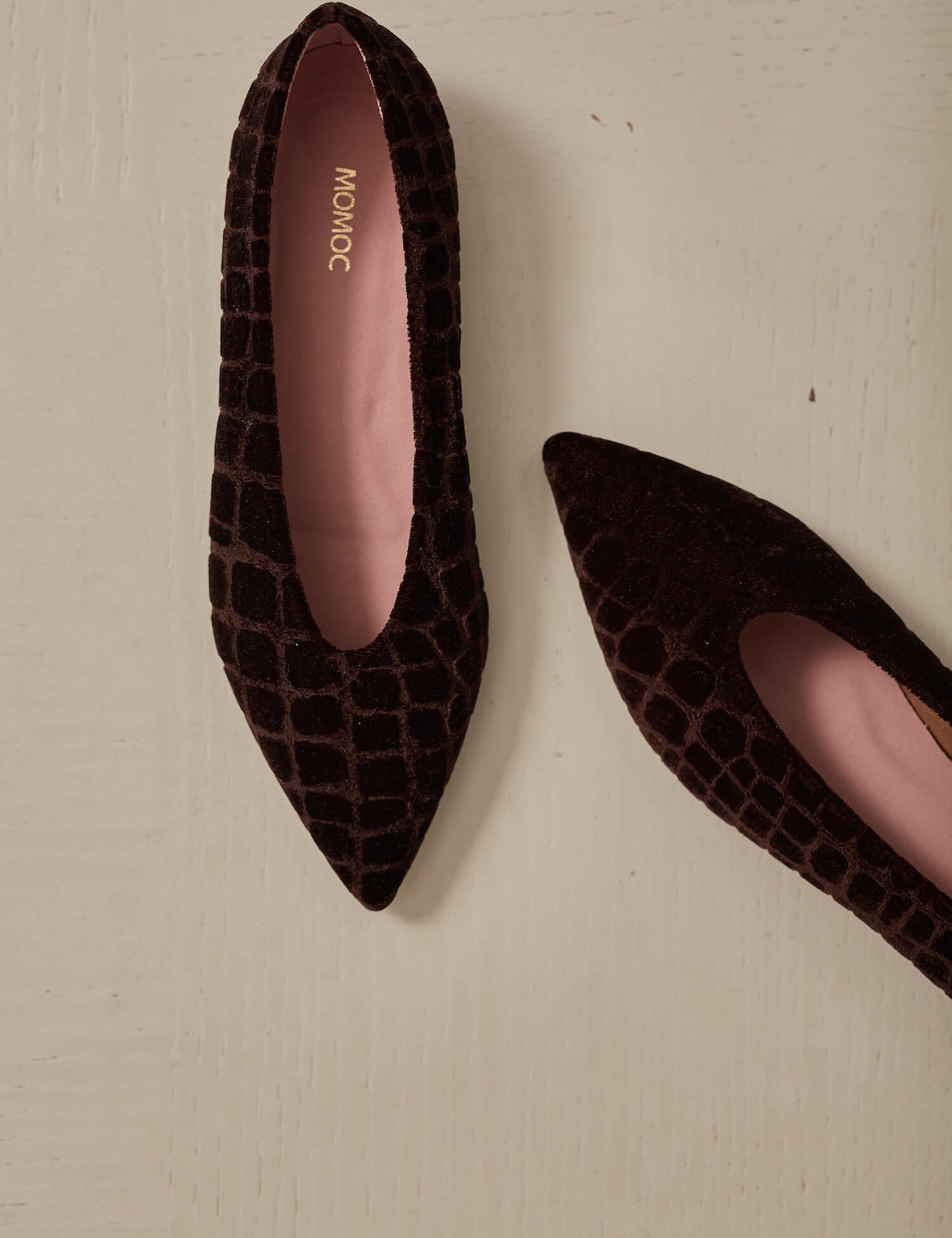 Momoc_shoes_vegan_and_sustainable_brown_velvet_4.jpg