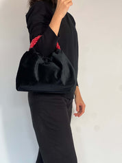 Momoc Bolso de mano Terciopelo negro Asa burdeos