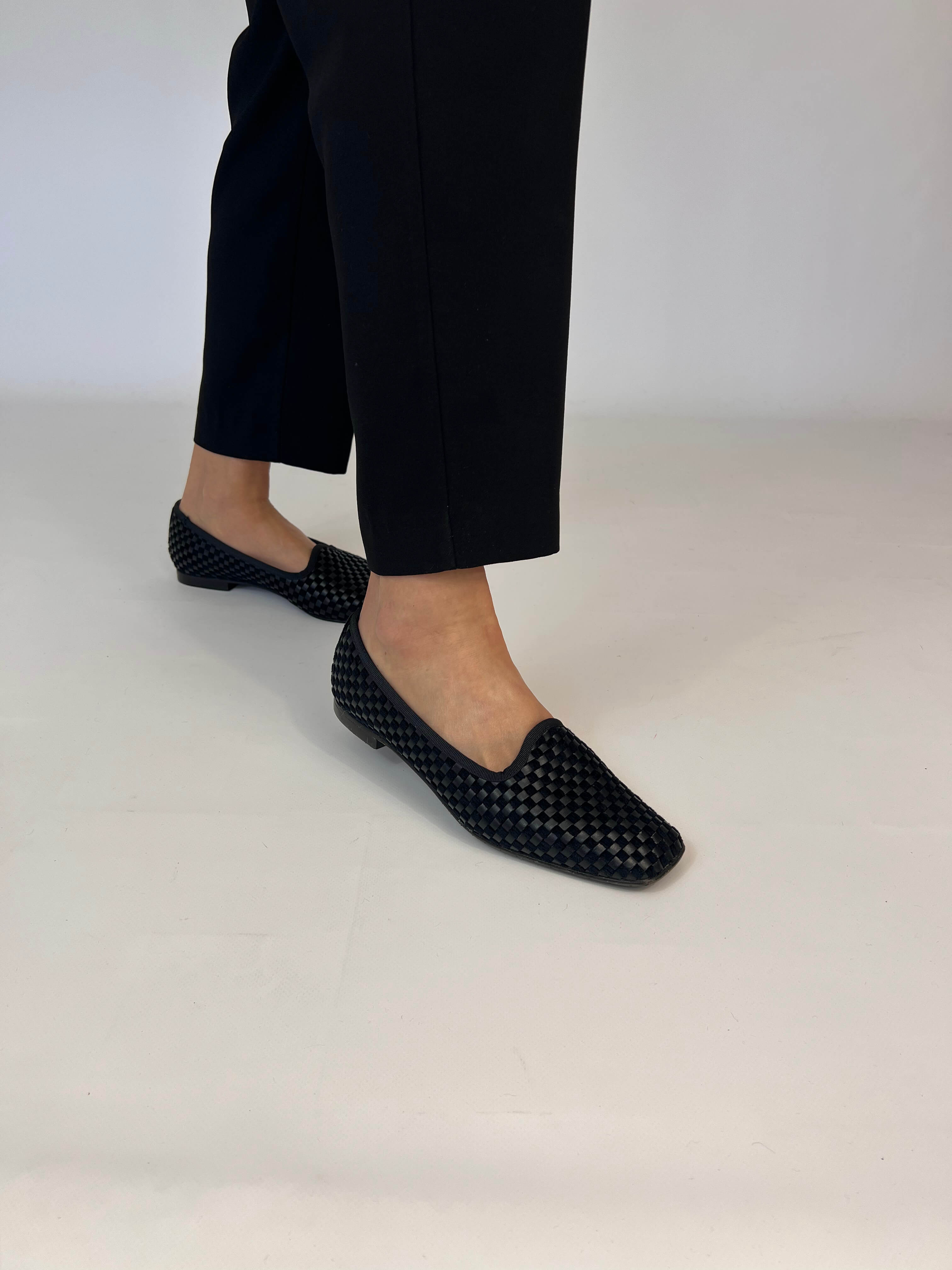 Black Braided Ballet Flats worn jeans front view | Momoc Shoes Spain