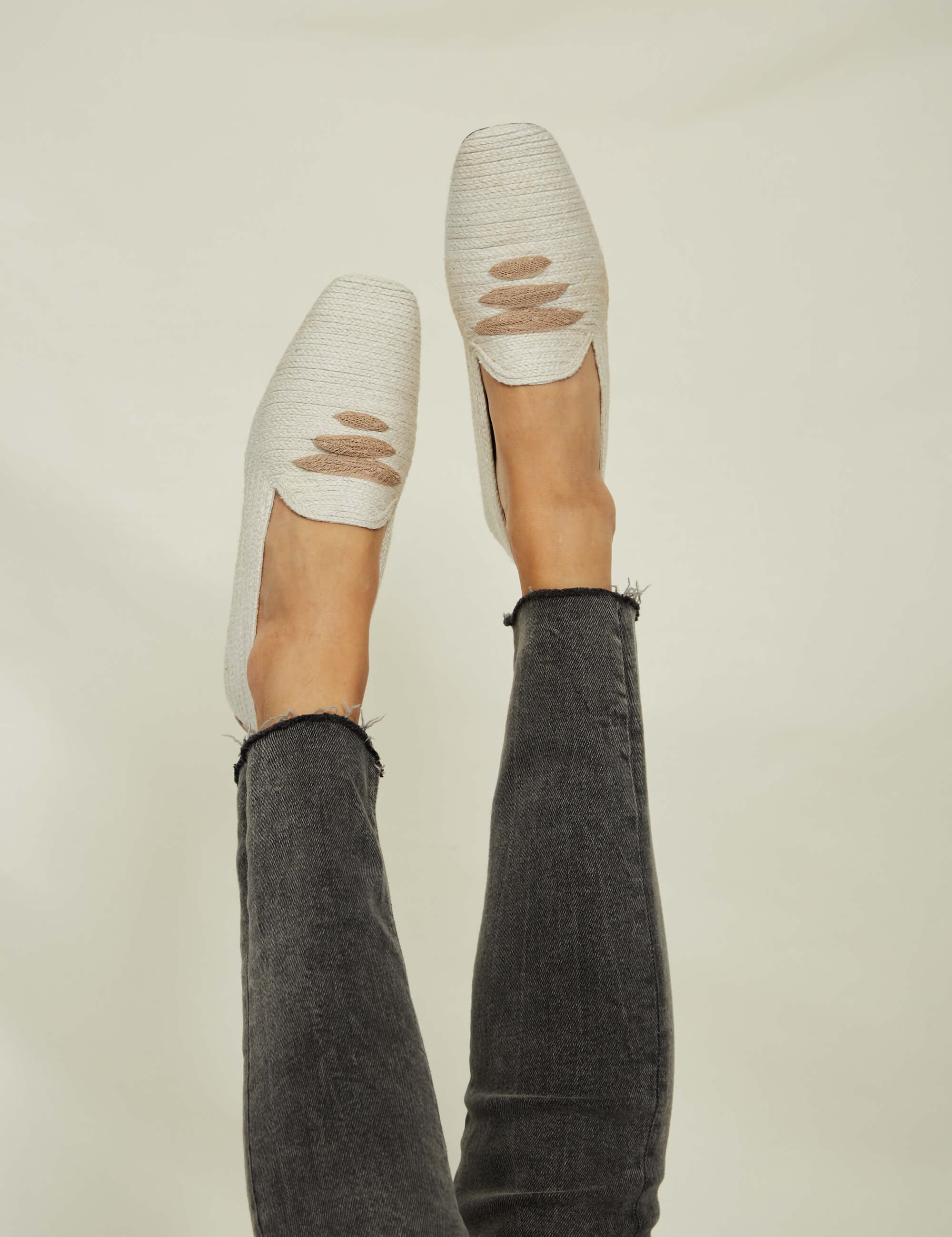 Momoc_veganandsustainableshoes_jutewhiteandtulle_5.jpg