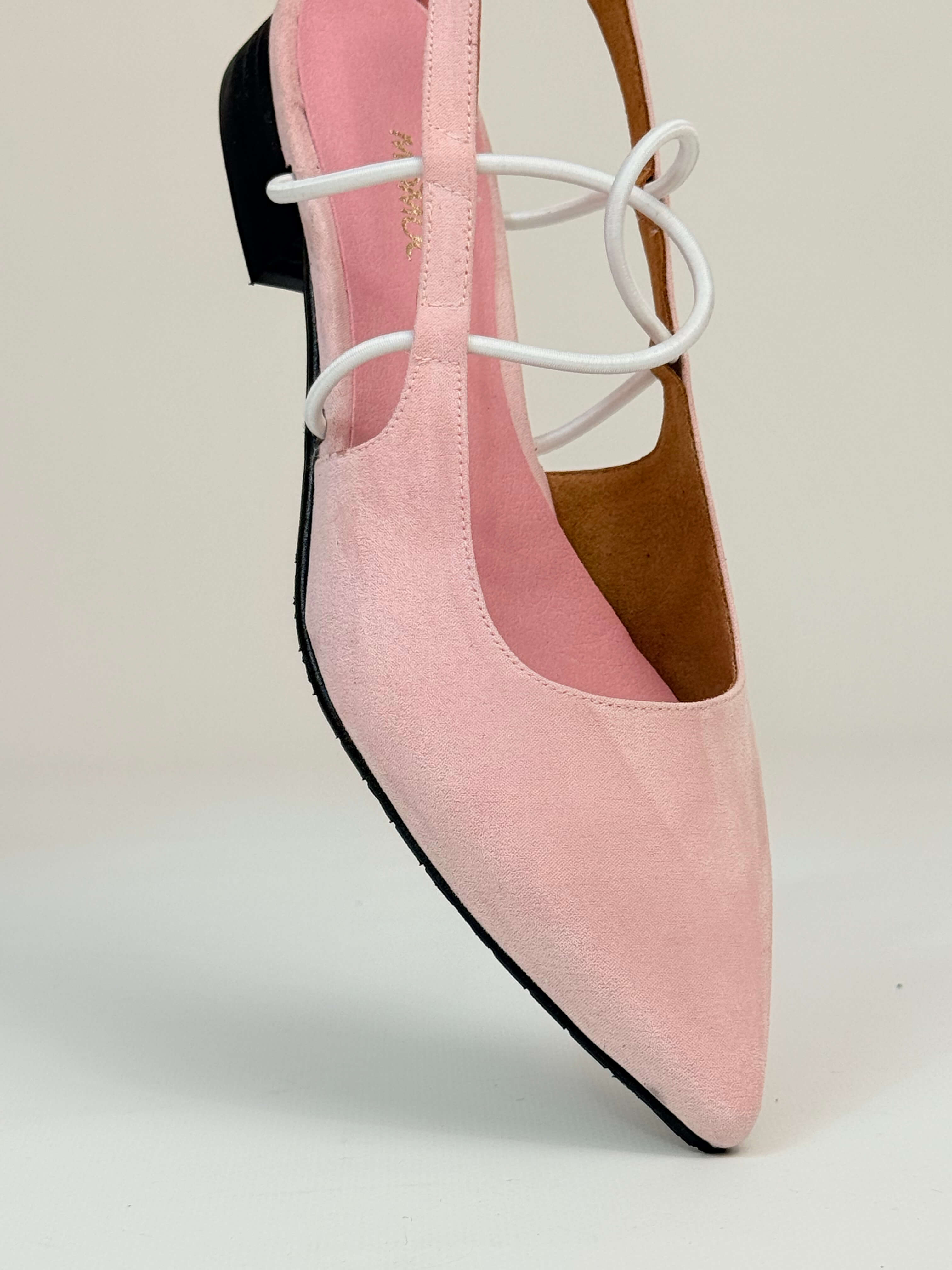 Momoc Menorca pale pink slingback sandal side profile pointed toe white elastic detail sustainable | Momoc Shoes