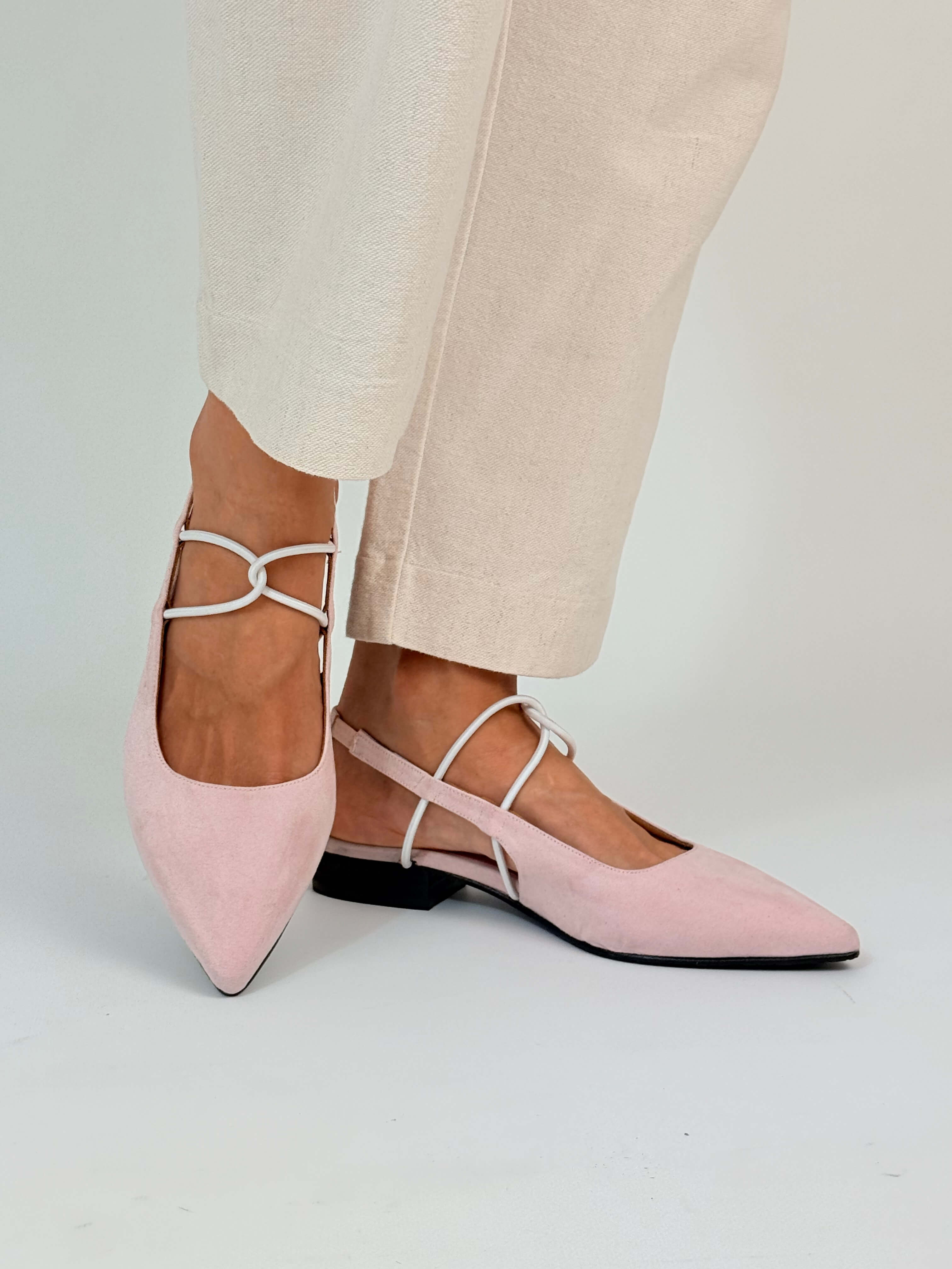 Momoc Menorca pink pastel sandals worn side view cream linen trousers slingback design | Momoc Shoes Spain