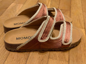 Momoc Biar terracotta sandals wooden floor warm background natural jute edging handmade Spain | Momoc Shoes Spain