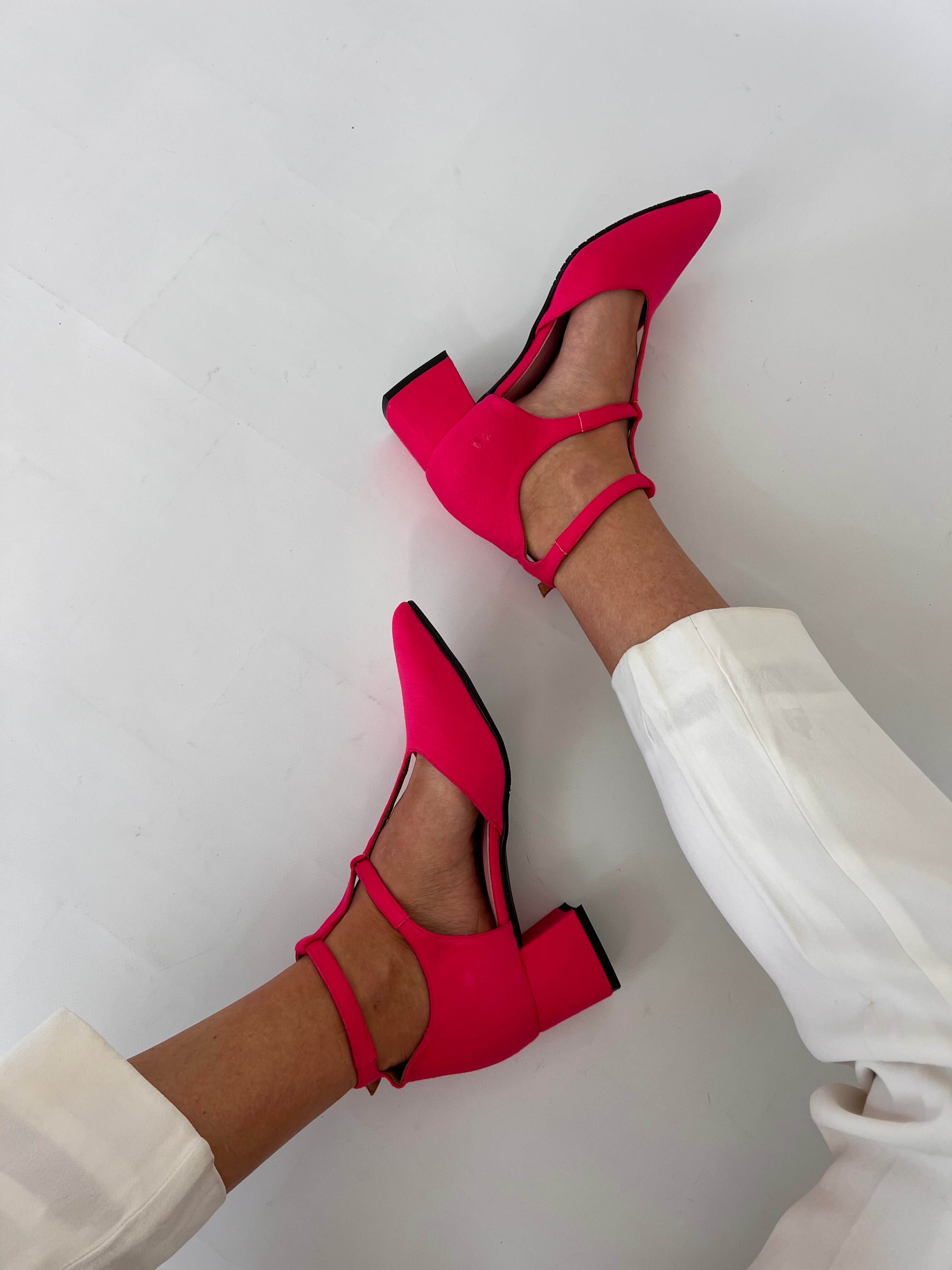 Momoc Bambu Rosa midi heel worn side profile white trousers 4.5cm heel | Momoc Shoes