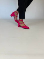Momoc Bambu Rosa vegan midi heel worn black trousers close up pink detail | Momoc Shoes