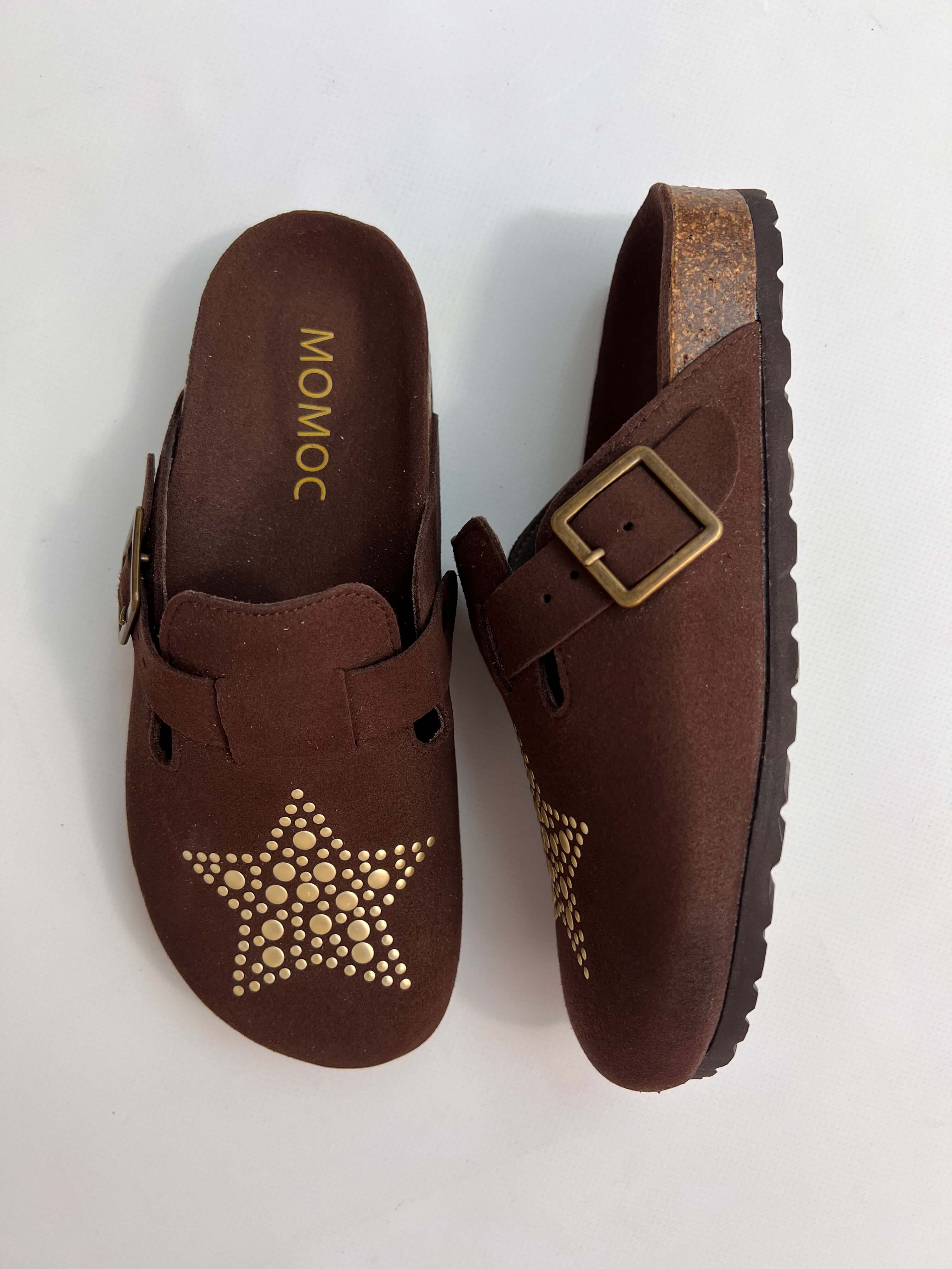 Momoc A Star Chocolate clogs pair top view cork latex platform anatomic sustainable | Momoc Shoes