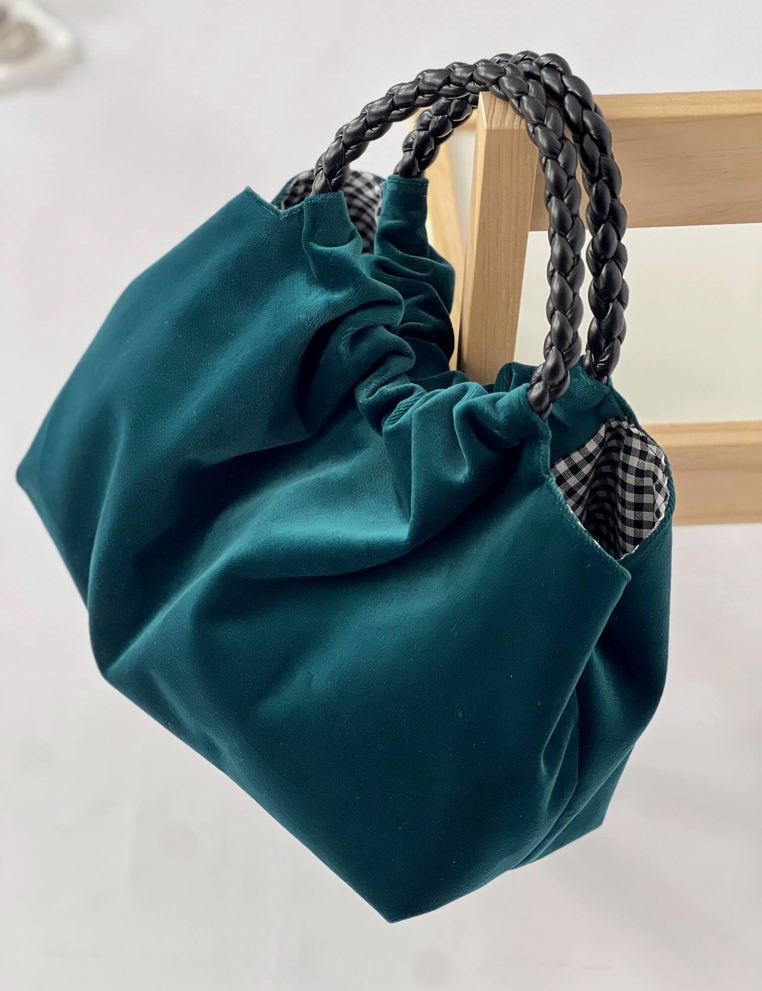 Momocshoes_handbags_greenvelvet_6.jpg