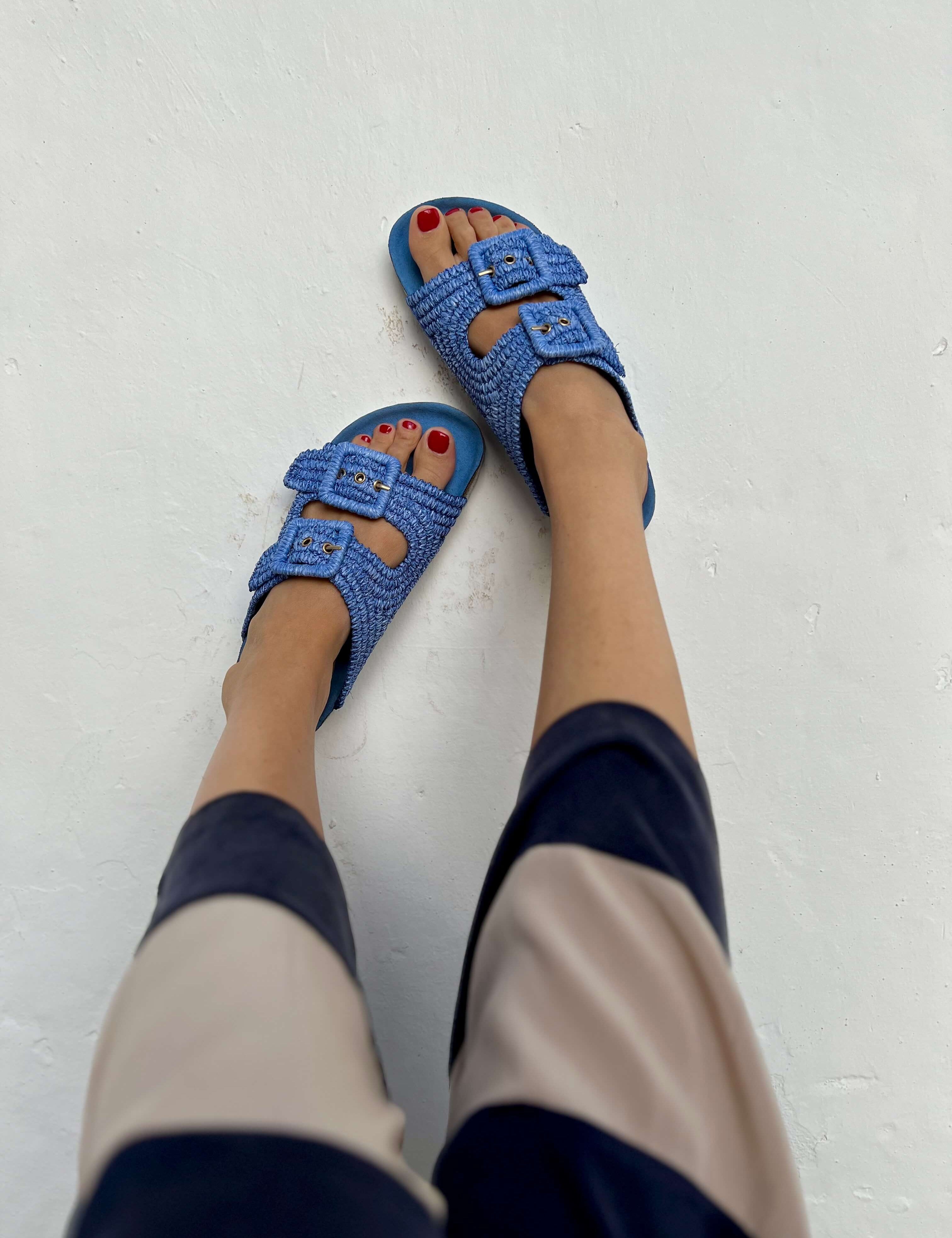 Momocshoes_sustainableandvegansandals_bio_blue_6.jpg