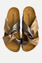 Momoc Calpe bronze champagne gold metallic cross strap sandals pair top view cork platform handmade Spain | Momoc Shoes
