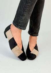 Momoc Le Marais bicolor ballet flats worn side view standing grey jeans stripes detail Spain | Momoc Shoes