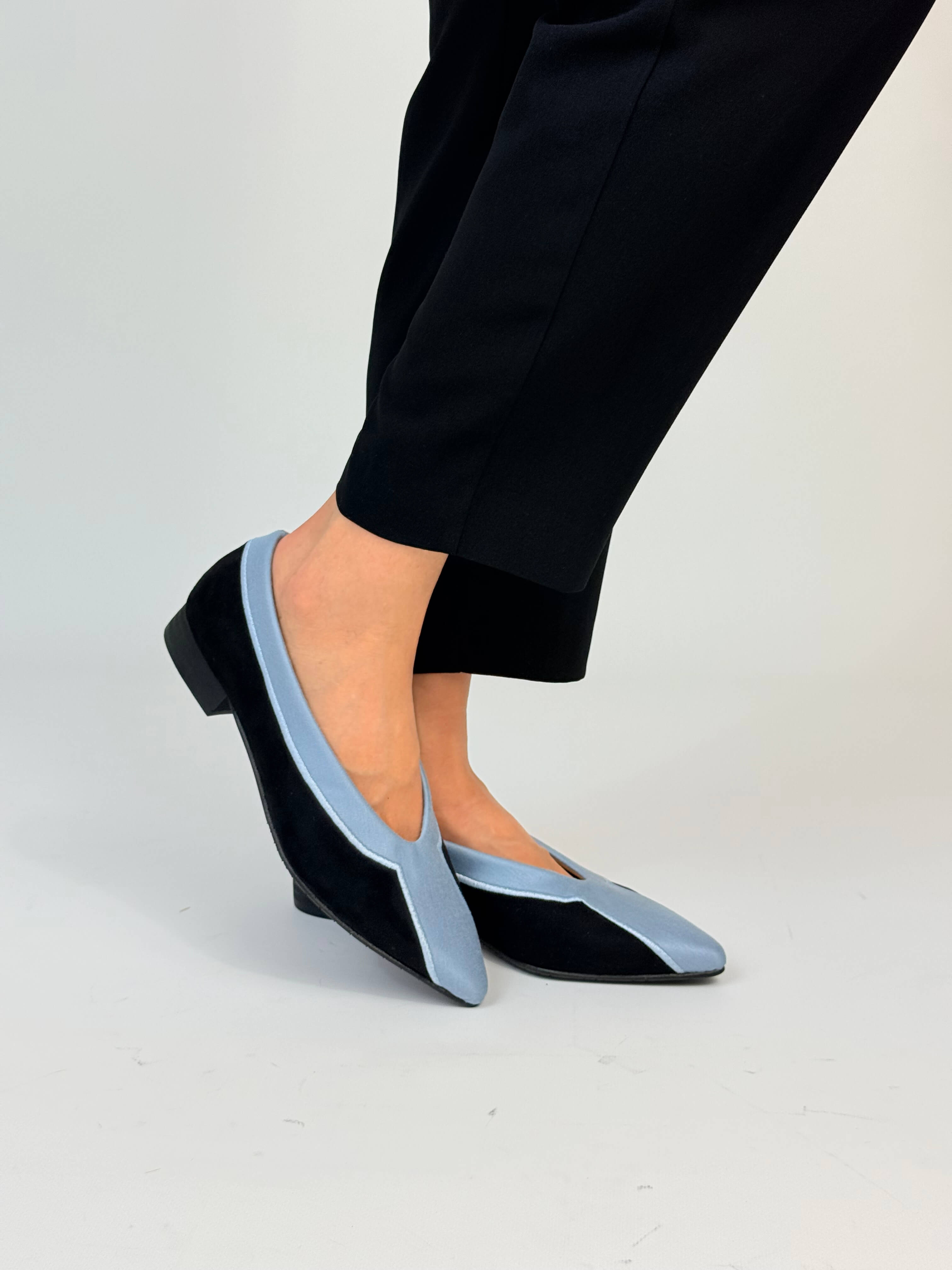 Momoc Coral Reef Blue ballet flats worn side view black trousers Leticia Credidio collaboration Spain | Momoc Shoes Spain