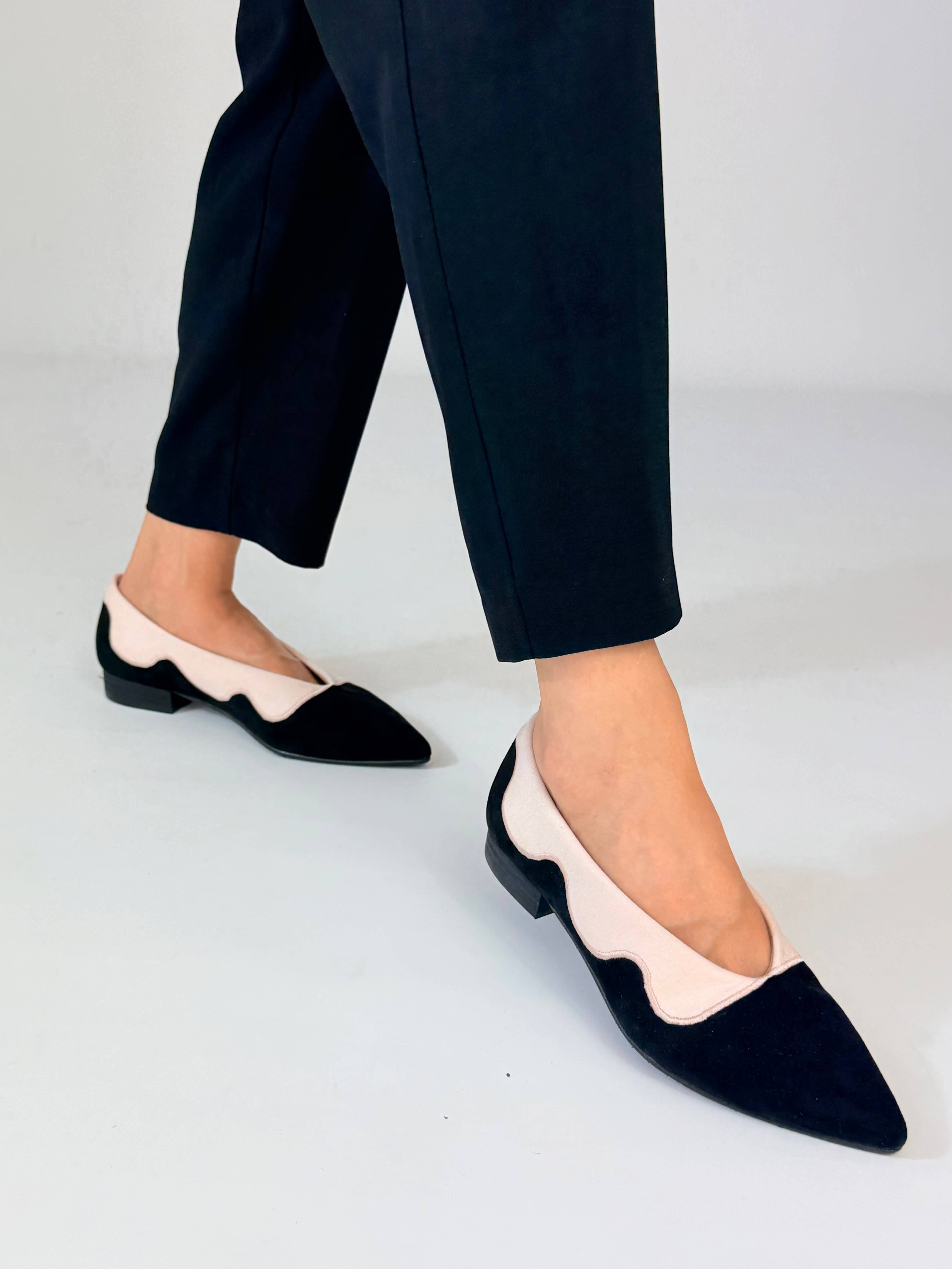 Momoc Sea Breeze black ballet flats worn full body view black trousers complete outfit Leticia Credidio Spain | Momoc Shoes Spain