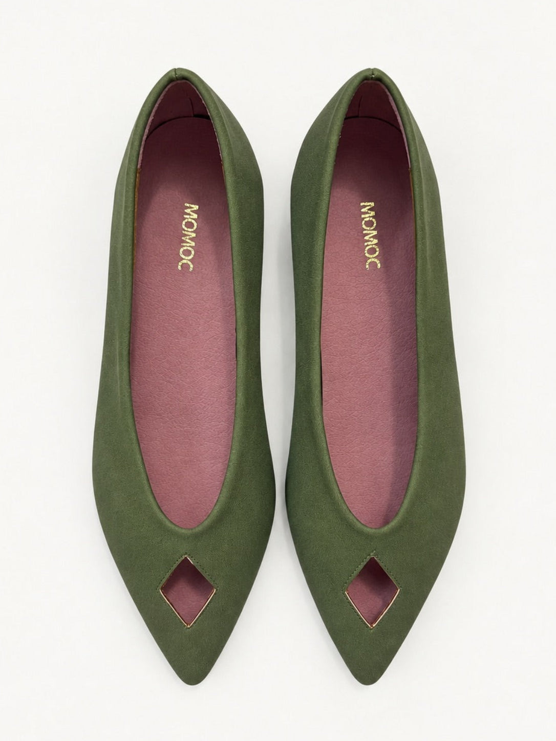 Momoc Elsa green ballet flats top view rhombus cutout powder pink insole handmade Spain | Momoc Shoes