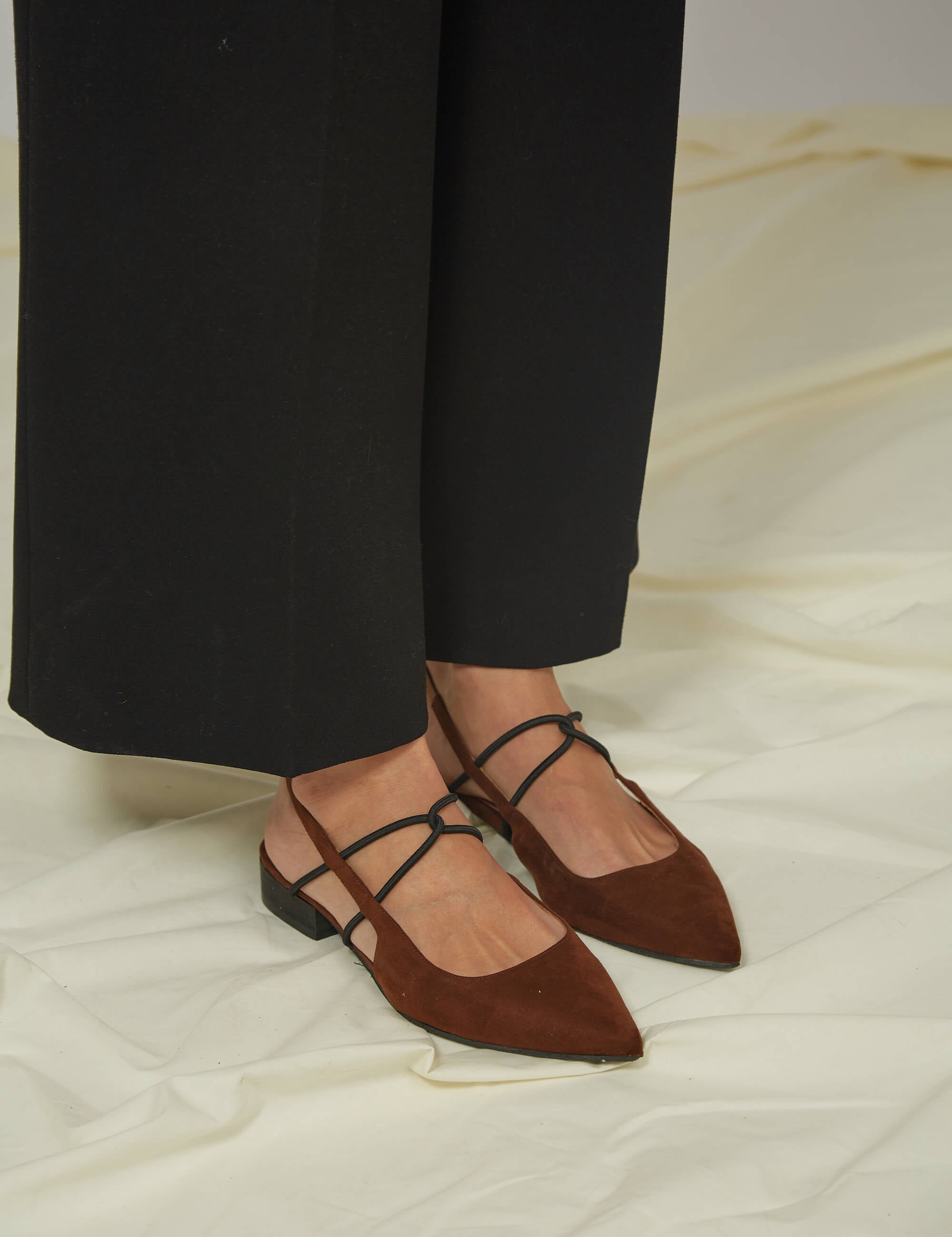 Momocshoes_veganandsustainable_brownballerinas_Piayacayana_14.jpg