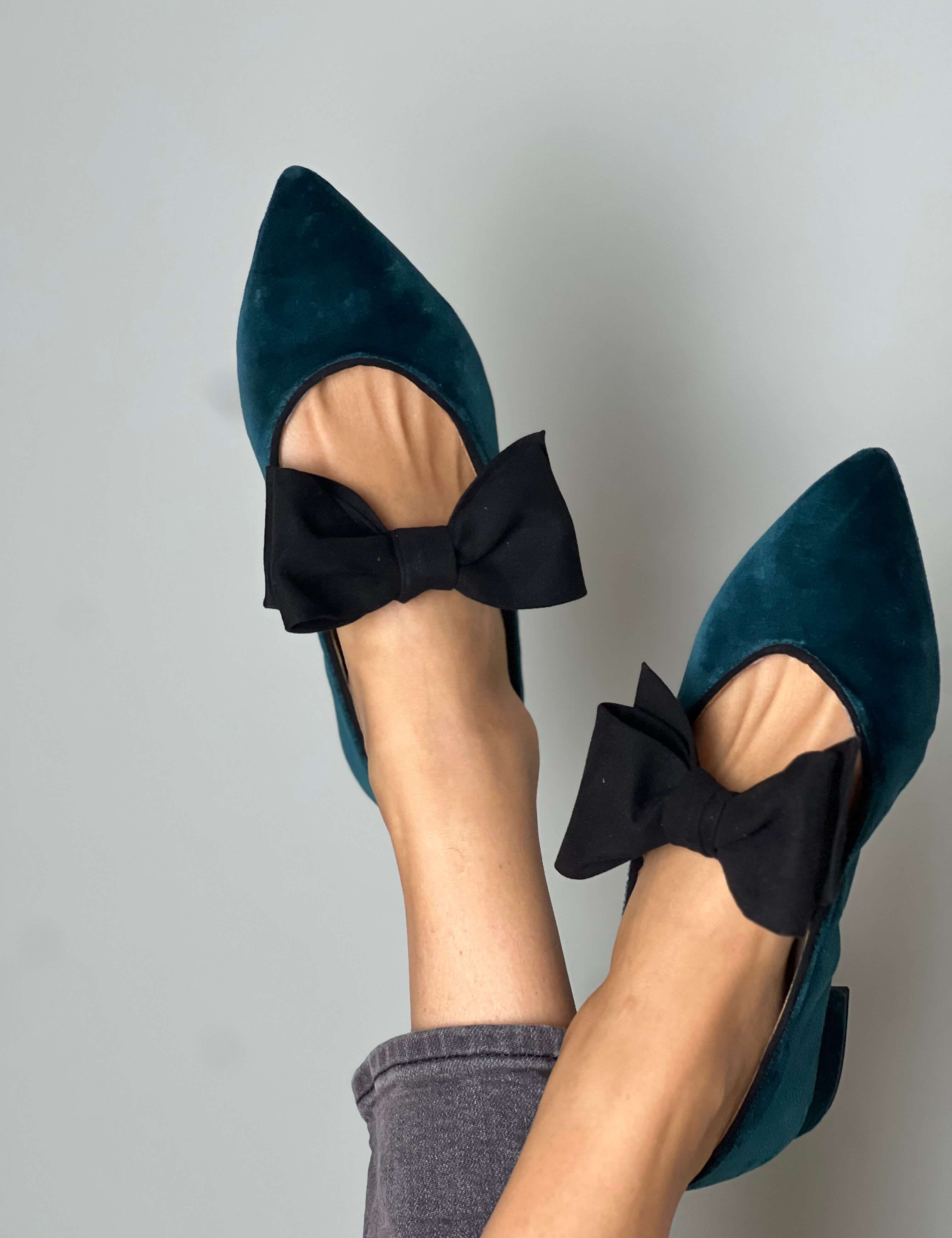 Momocshoes_veganandsustainable_greenvelvetandblackribbon_13.jpg