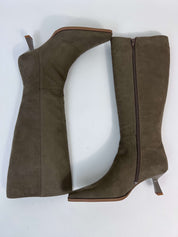 Momoc Avila taupe tall boots lying side view zipper closure detail recycled ultrasuede vegan | Momoc Shoes