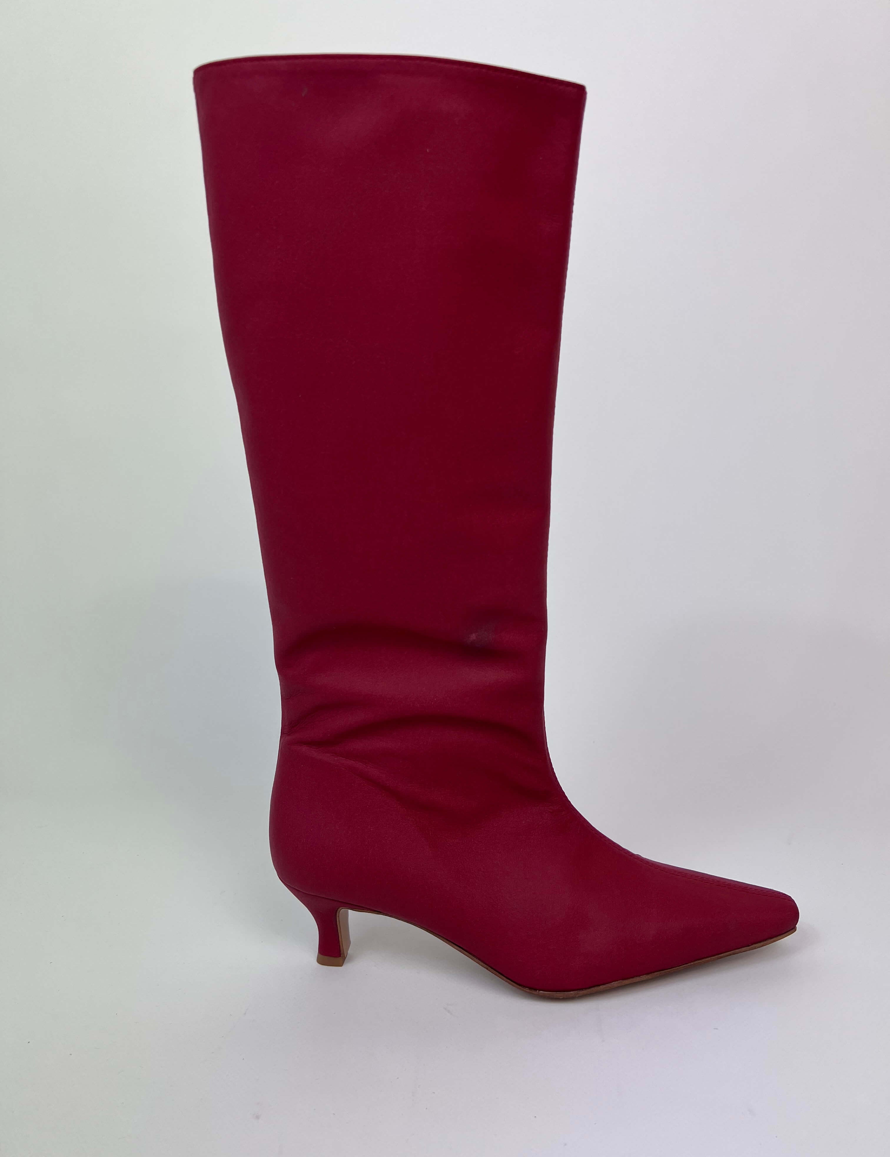 Momoc Rioja burgundy tall boots side view microfibre knee high semi-square toe handmade Portugal | Momoc Shoes