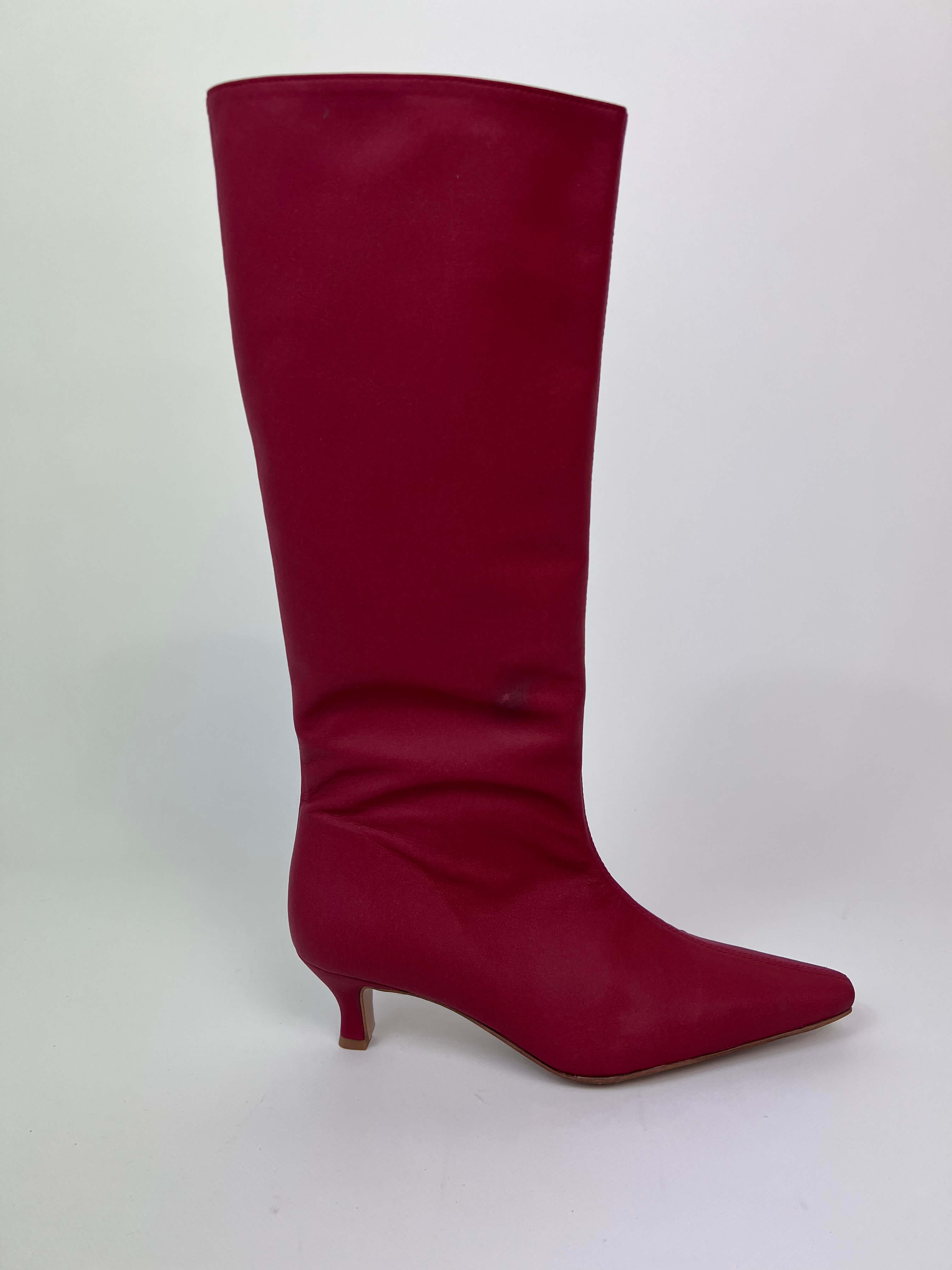 Momoc Rioja burgundy tall boots side view microfibre knee high semi-square toe handmade Portugal | Momoc Shoes