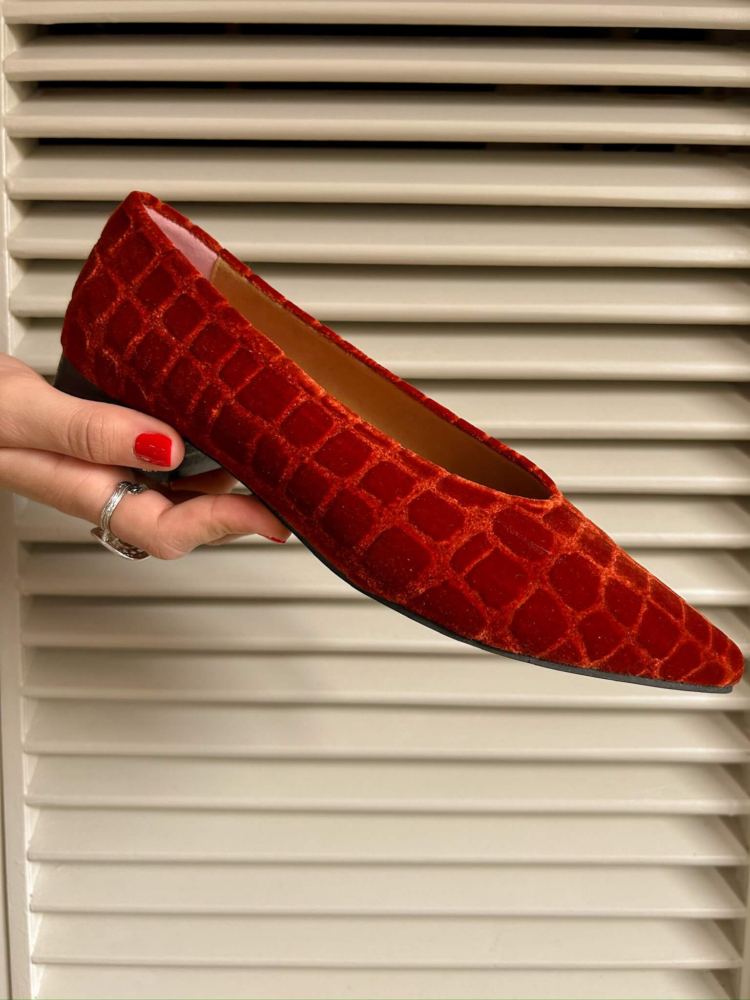 Ballerines en velours de lave et noix de coco V.2.