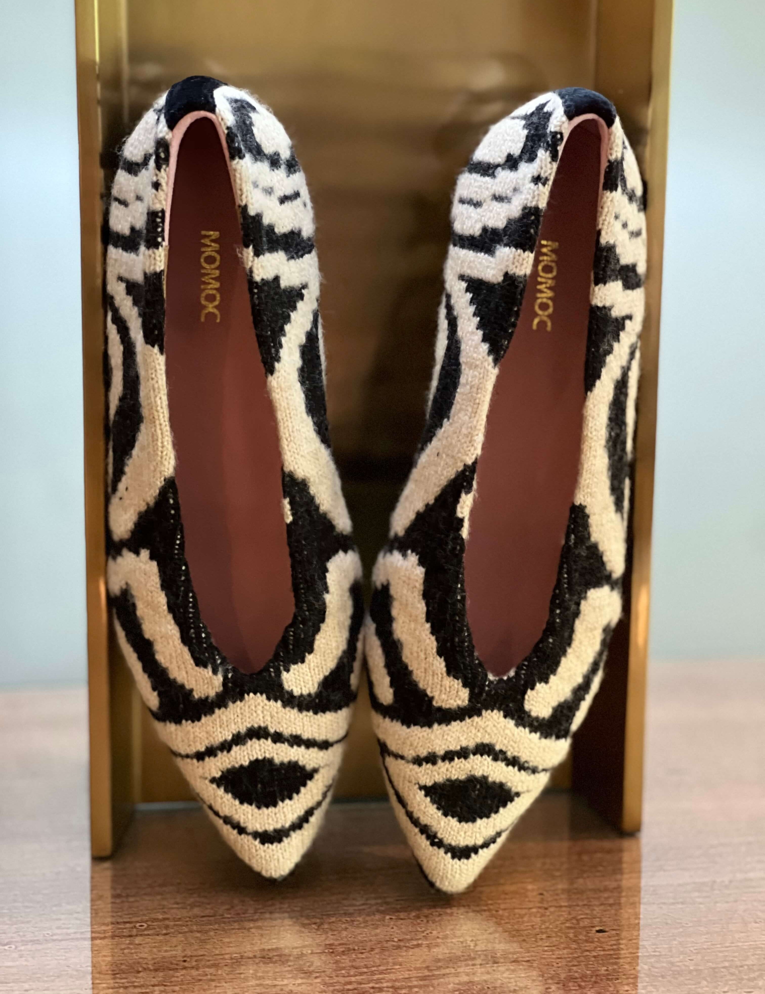 Momocshoes_veganandsustainableballerinas_blackandbeige_1.jpg