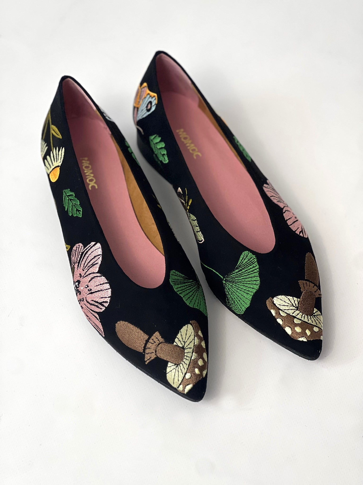 Bolboreta colorines vegan flat shoes pair angled view embroidery detail Spain | Momoc Shoes