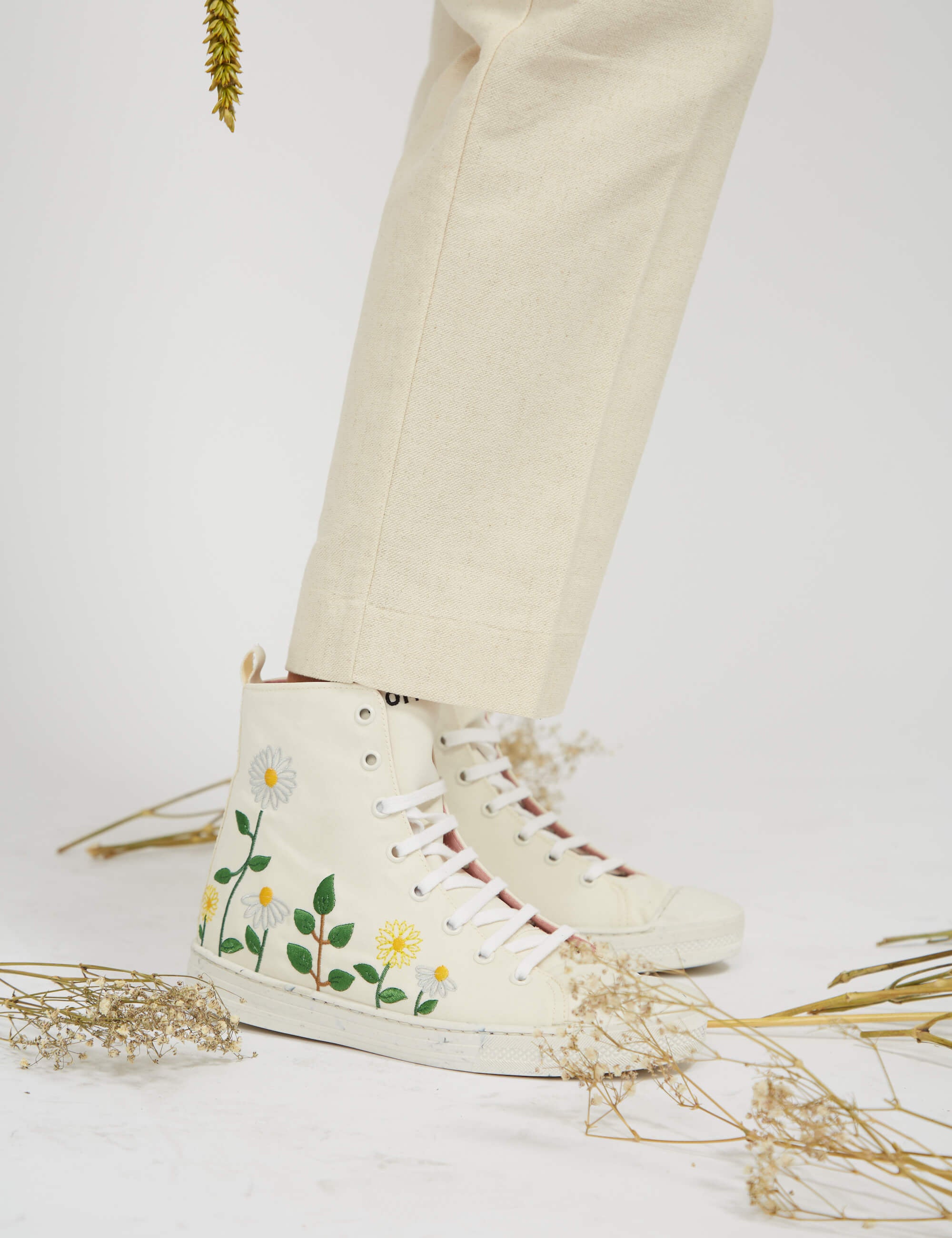 Momocshoes_veganandsustainableboots_margaritas_10.jpg