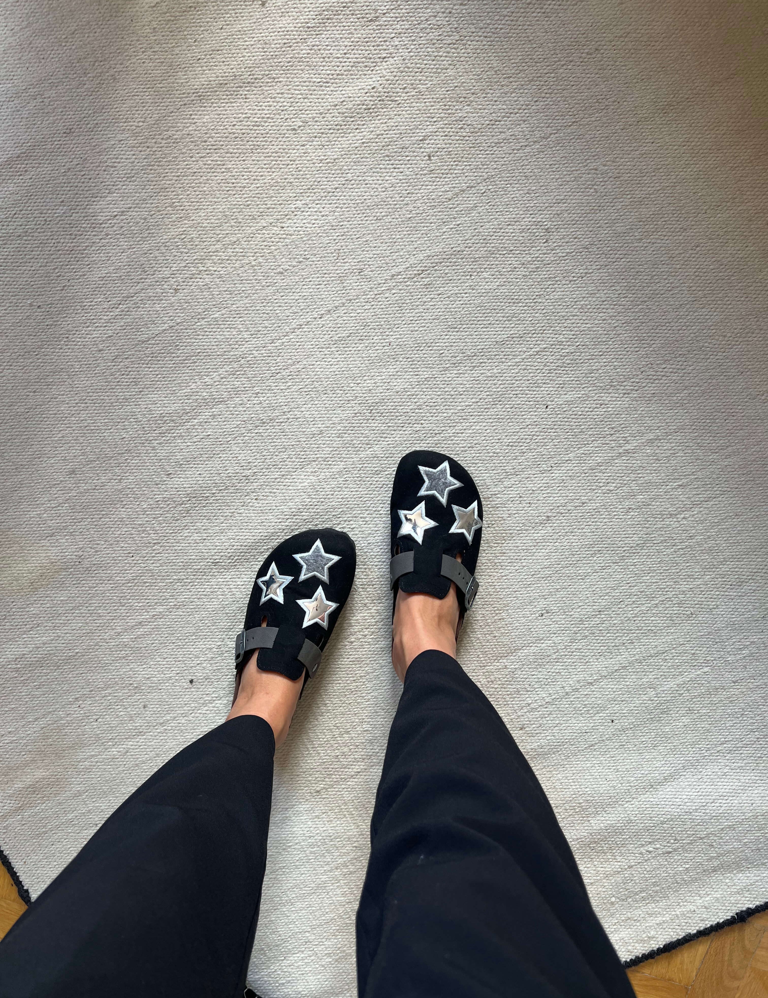 Momocshoes_veganandsustainableclogs_stars_8.jpg