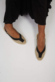 Momoc Garachico vegan espadrille top view white trousers natural sole detail Spain | Momoc Shoes