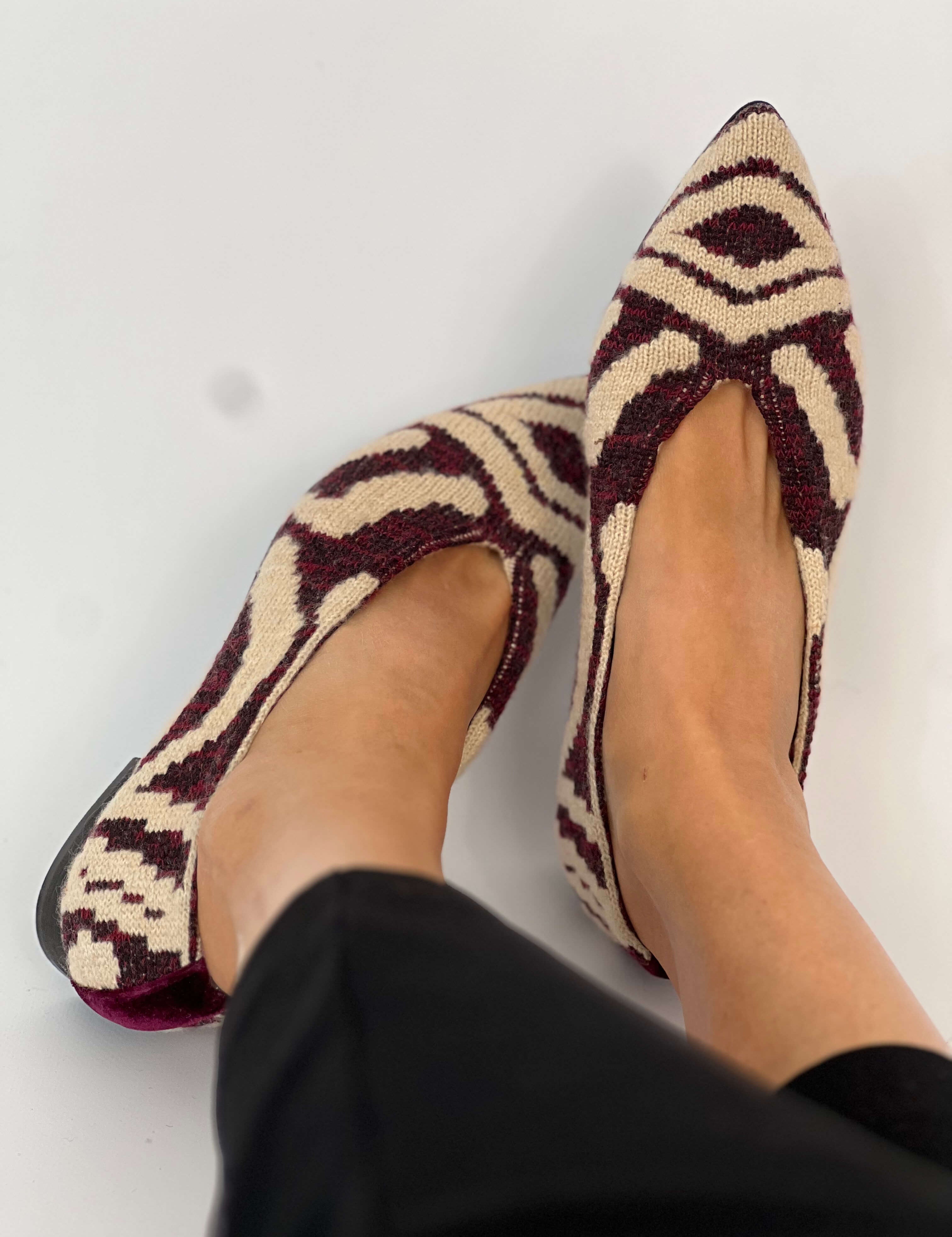 Momocshoes_veganandsustainableshoes_Tricotosa_redburgundy_17.jpg
