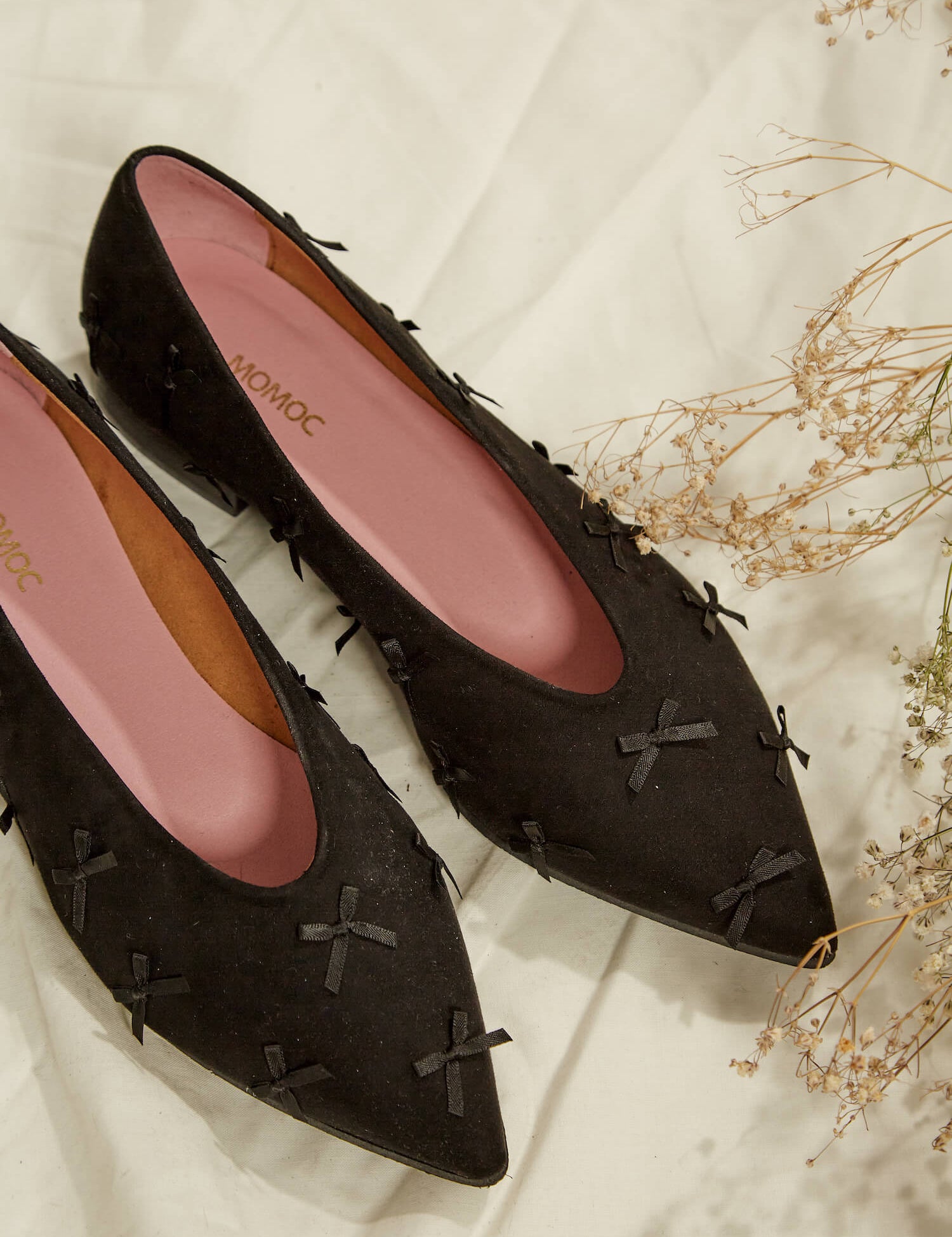 Momocshoes_veganandsustainableshoes_lacitosnegro_blackribbons_32.jpg