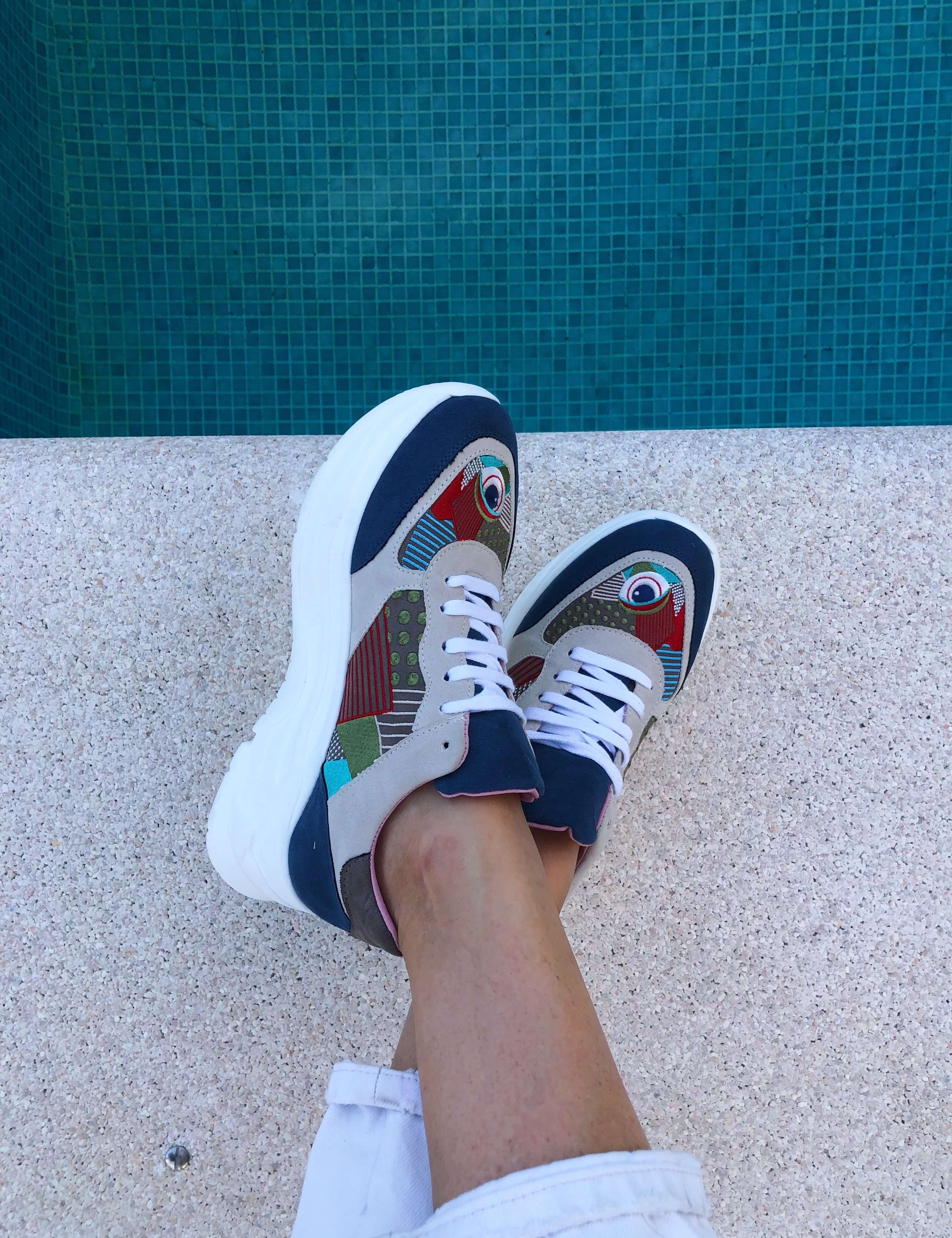 Momocshoes_veganandsustainablesneakers_blue_5.jpg