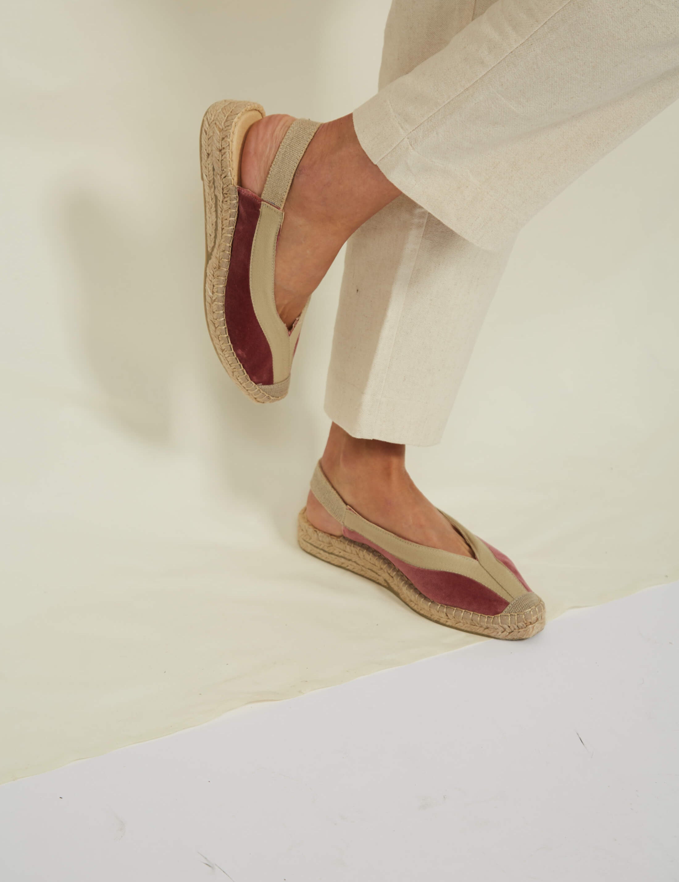 Momocshoes_veganandsustainablesummershoes_pinkandbeige_9.jpg