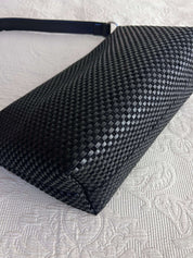 Momoc Agnes woven black bag bottom view textured weave detail Spain sustainable | Momoc Shoes Spain