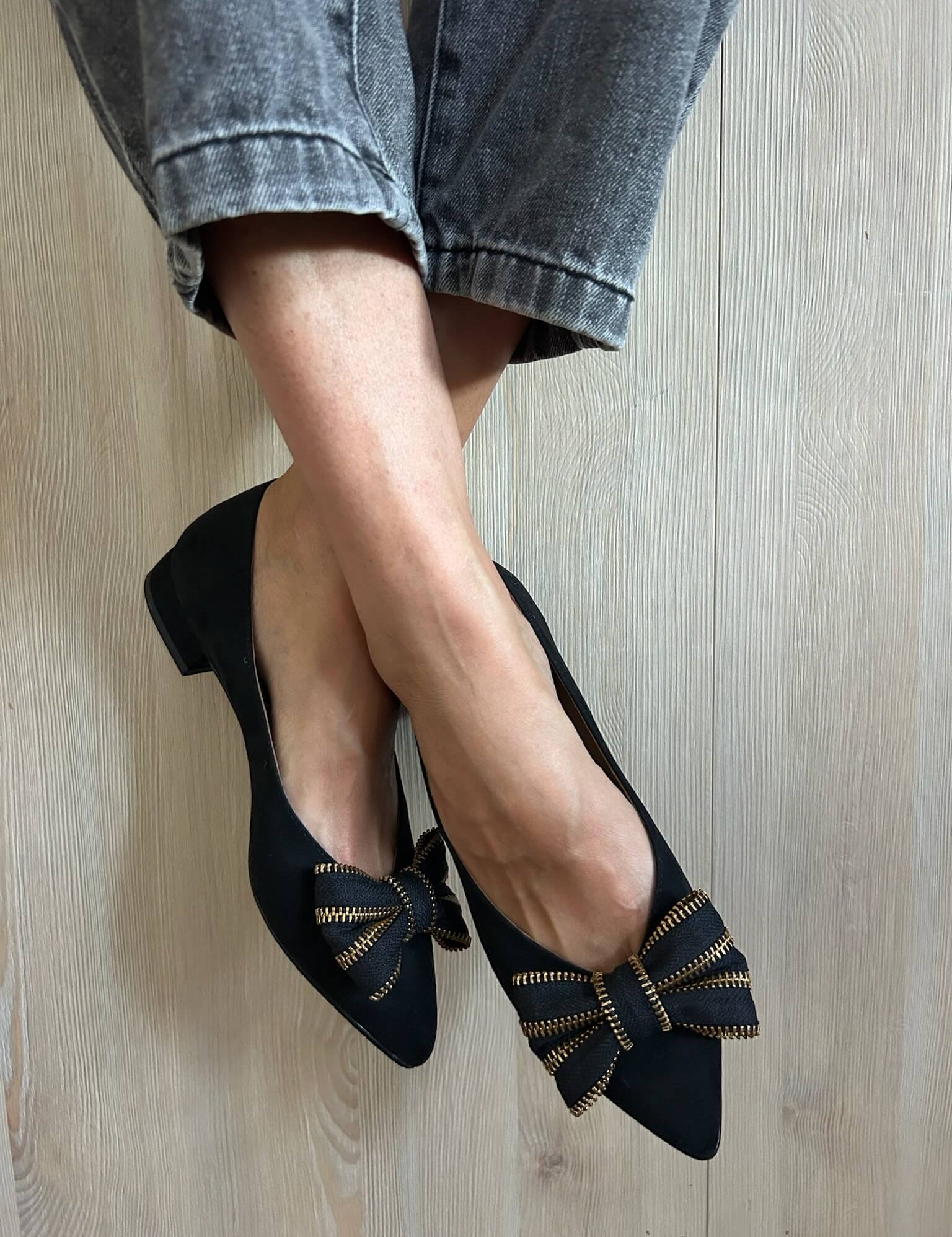 Momocshoesveganandsustainableflatballerinas_blackwithribbon_11.jpg