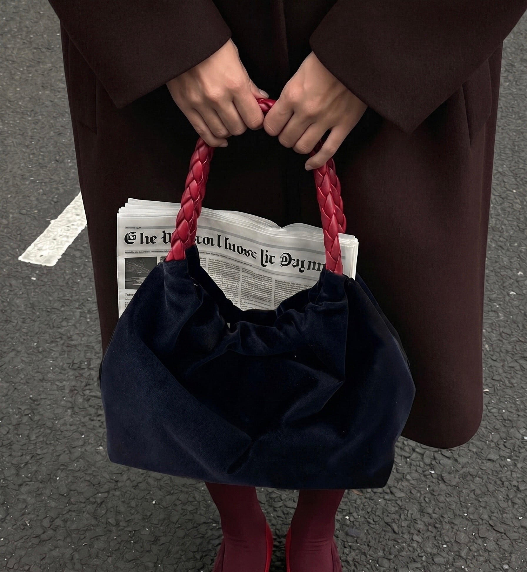 Momoc Pigalle black velvet bag burgundy braided handle front view handmade Elda Spain | Momoc Shoes Spain