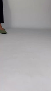 Momoc Elsa green ballet flats video sustainable design cutout detail handmade Spain | Momoc Shoes Spain