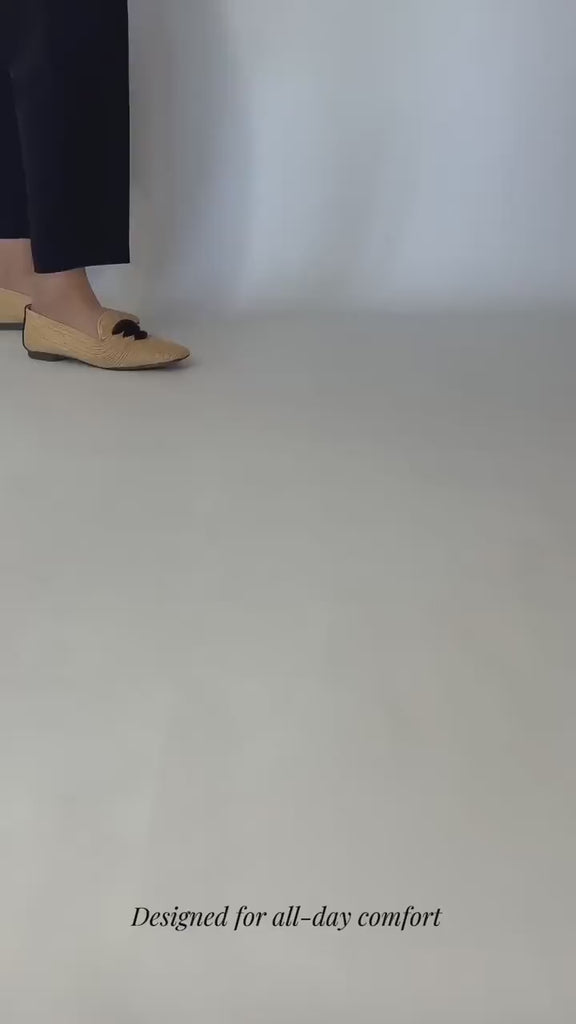 Casablanca Raffia Loafer walking video | Momoc Shoes