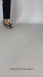 Momoc Vichy vegan espadrille sandal walking video gingham black white handmade Spain | Momoc Shoes