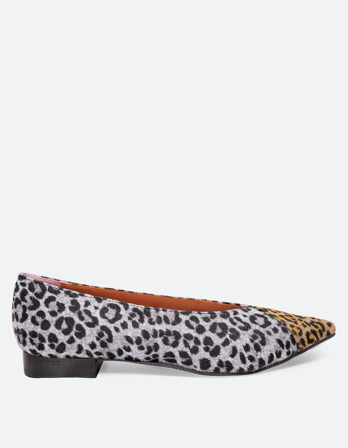 0018_2020_shoe1_a.jpg