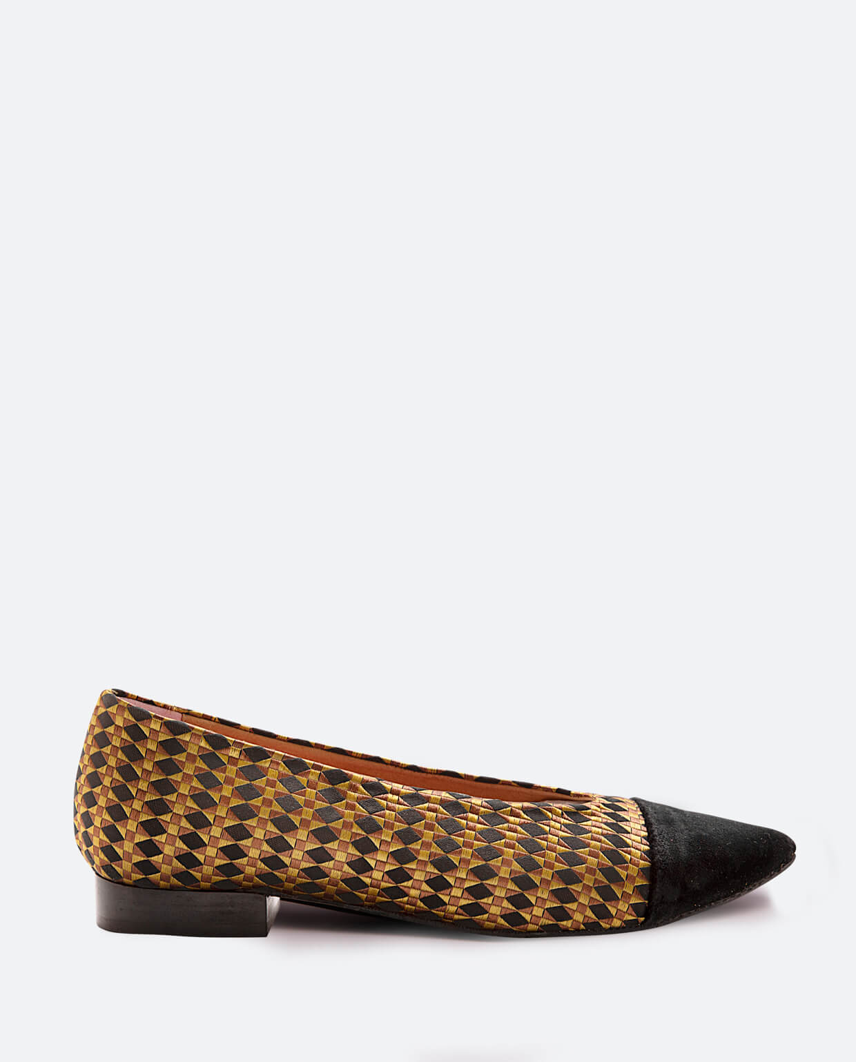 0047_2020_shoe5_a.jpg