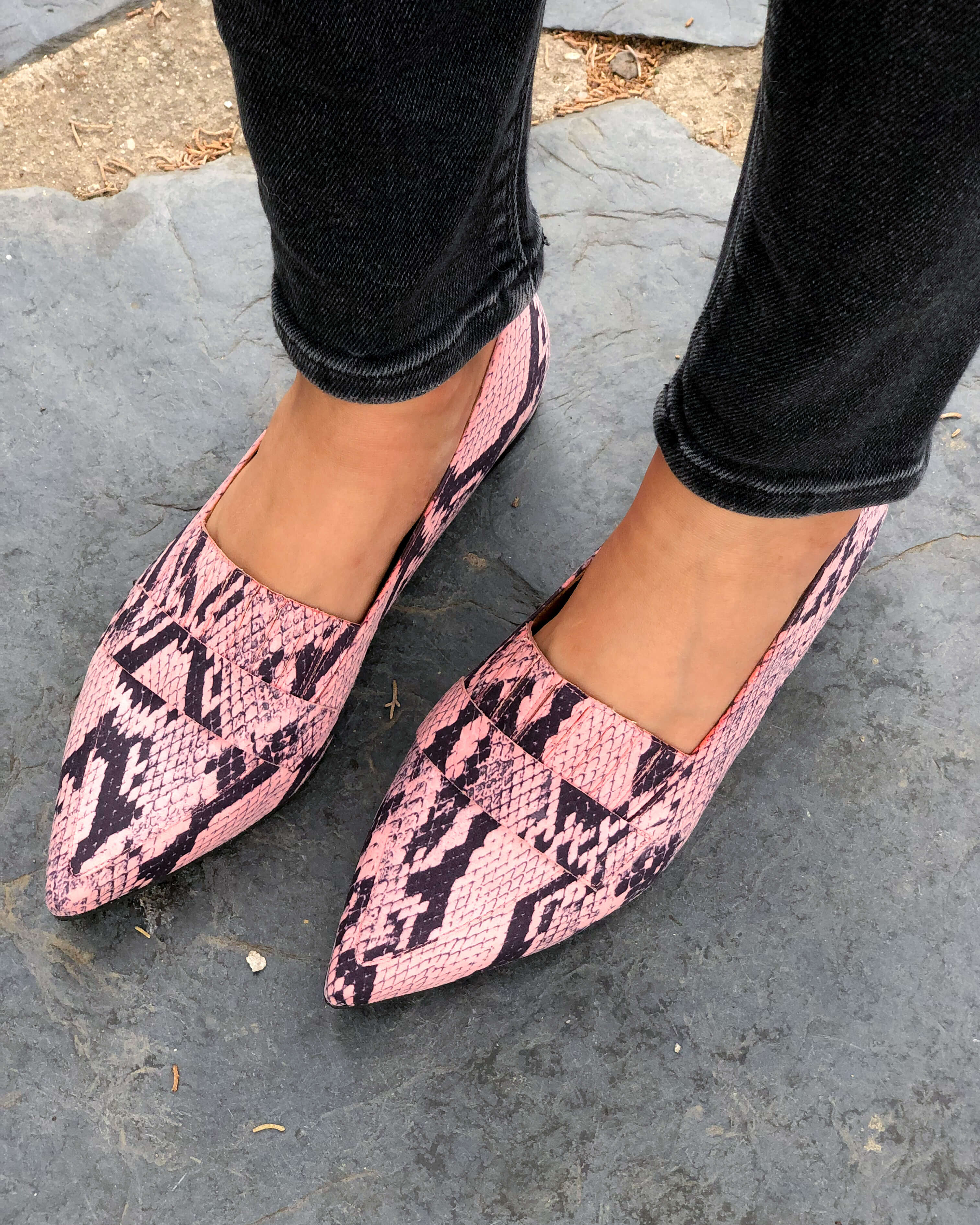 Guadalquivir Pink vegan moccasin – Momoc Shoes - Main Image