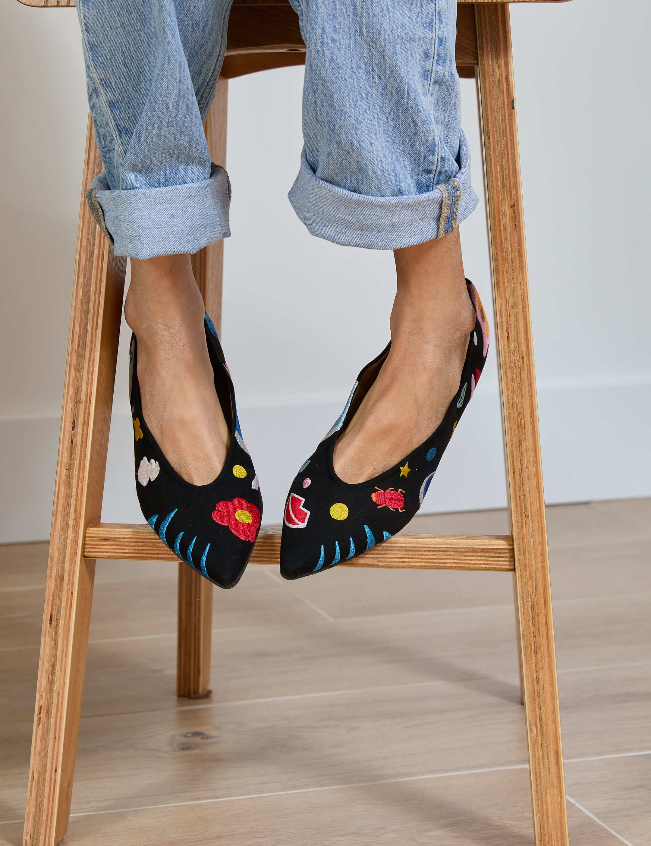 Momocshoes_veganandsustainableballerinas_newuniverse.jpg